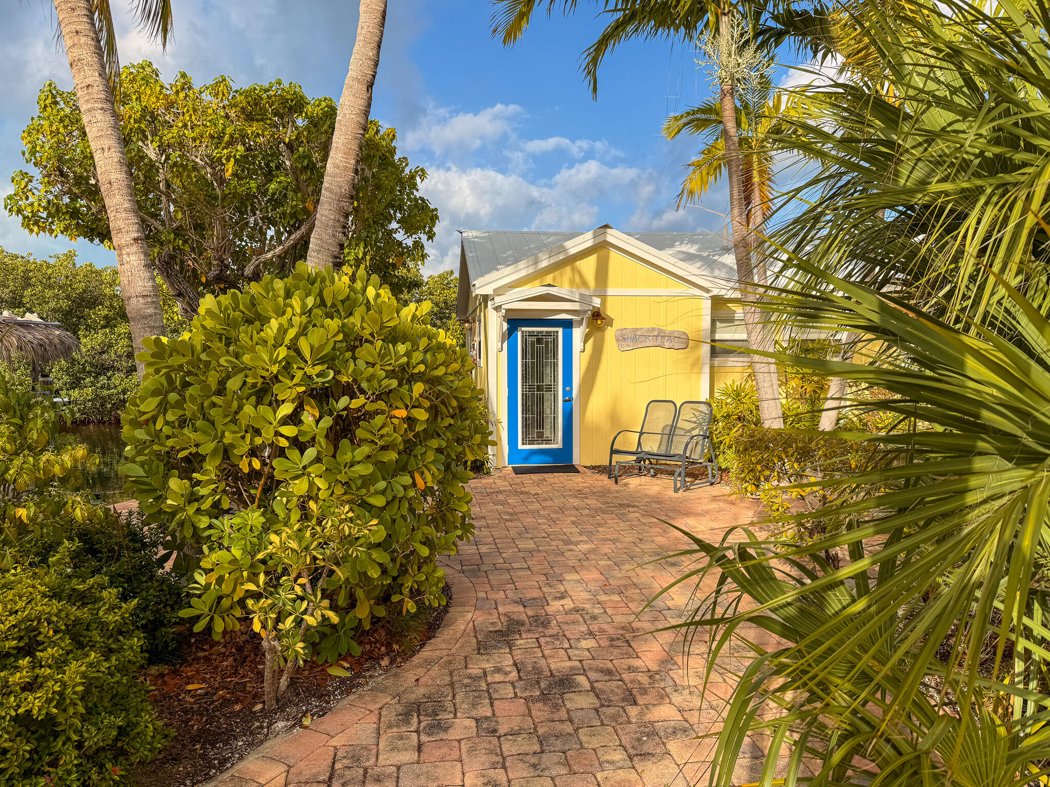 140 Venetian Drive