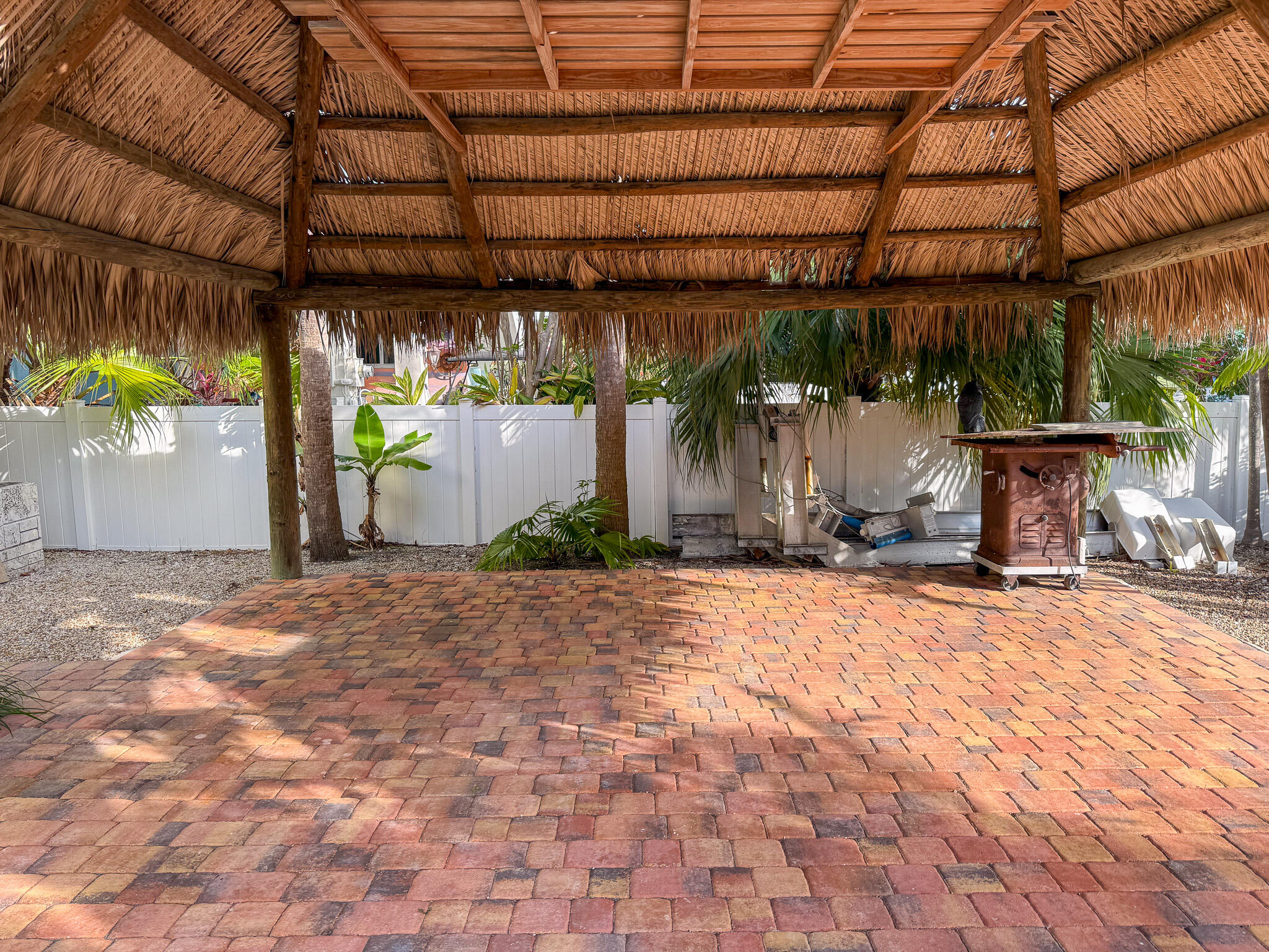140 Venetian Drive