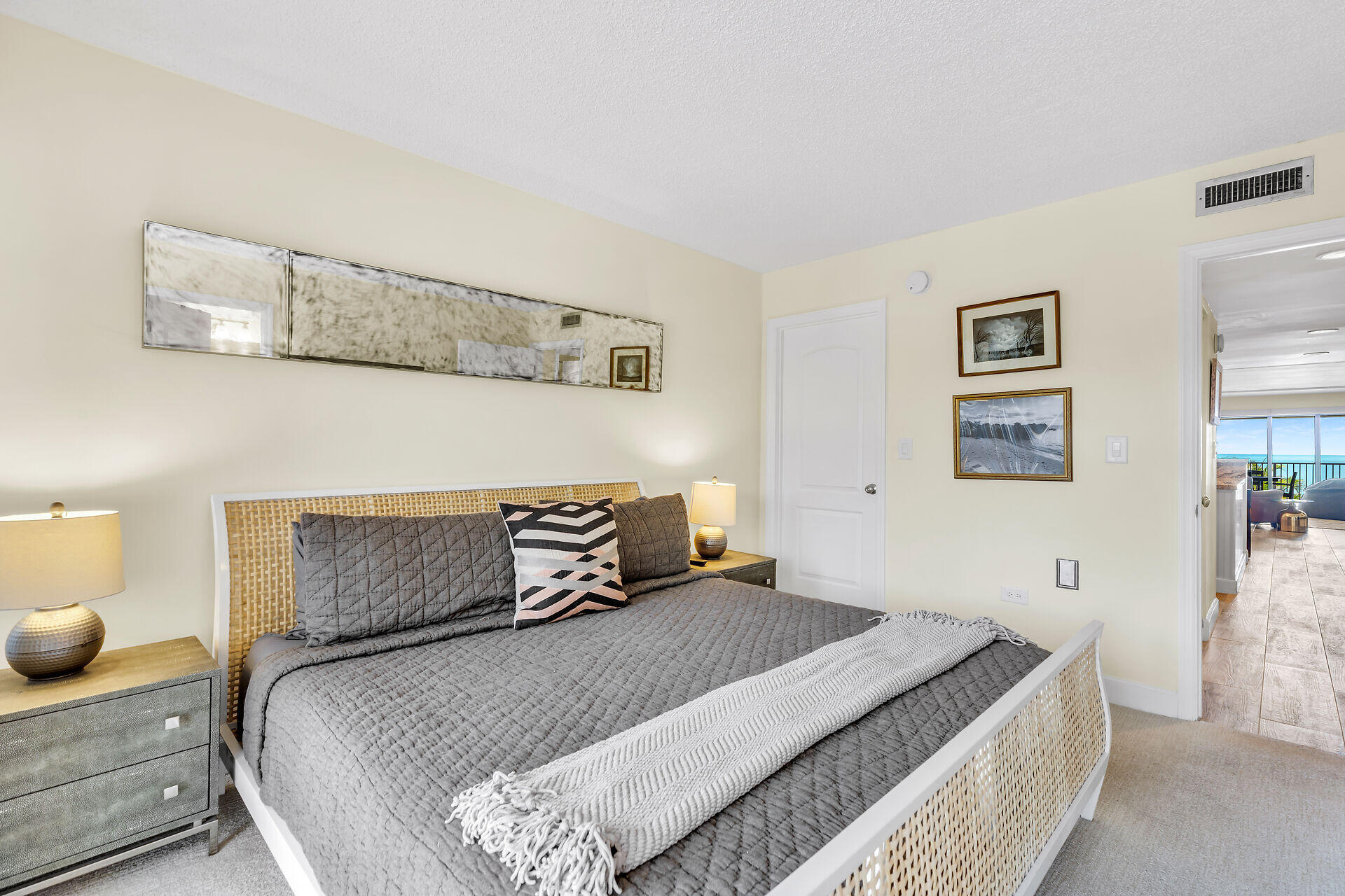 1133 W Ocean Drive Unit: 4