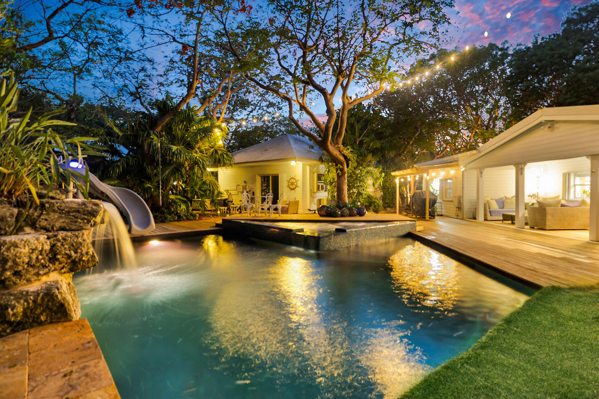 145 Plantation Boulevard