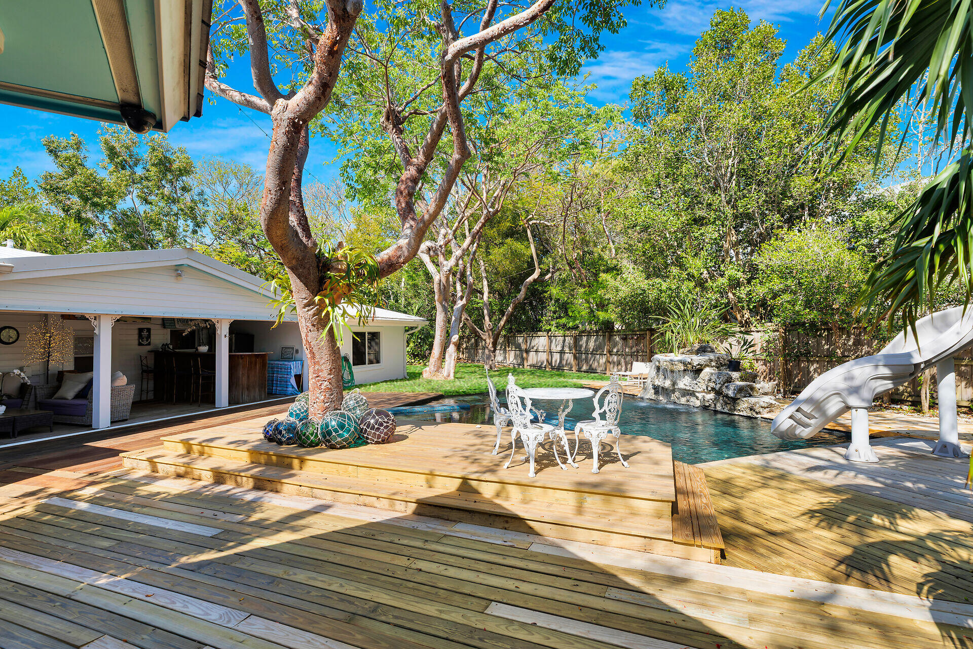 145 Plantation Boulevard