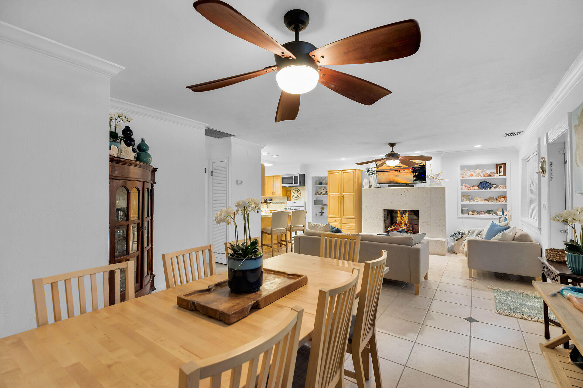 145 Plantation Boulevard