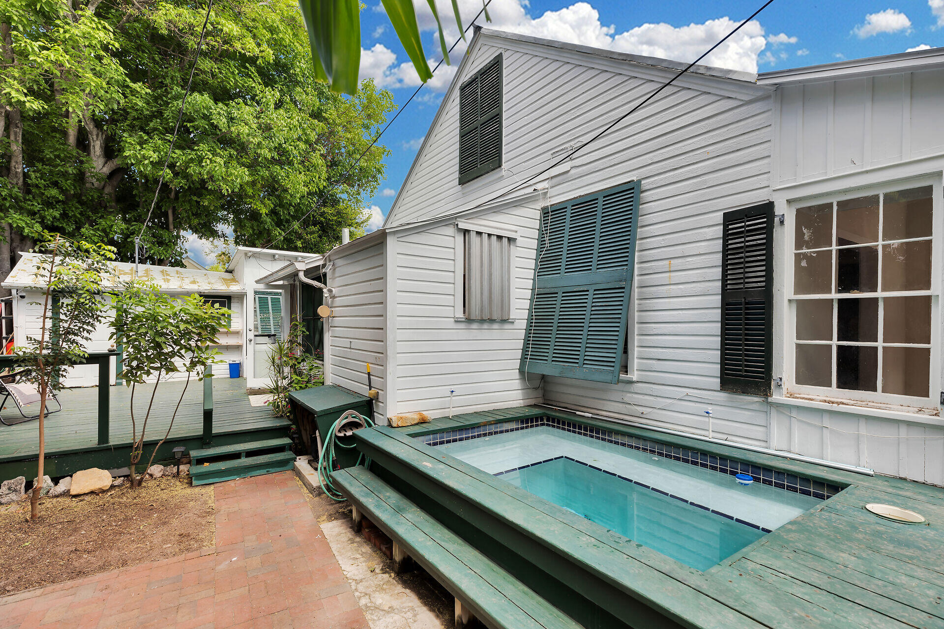 708 William Street