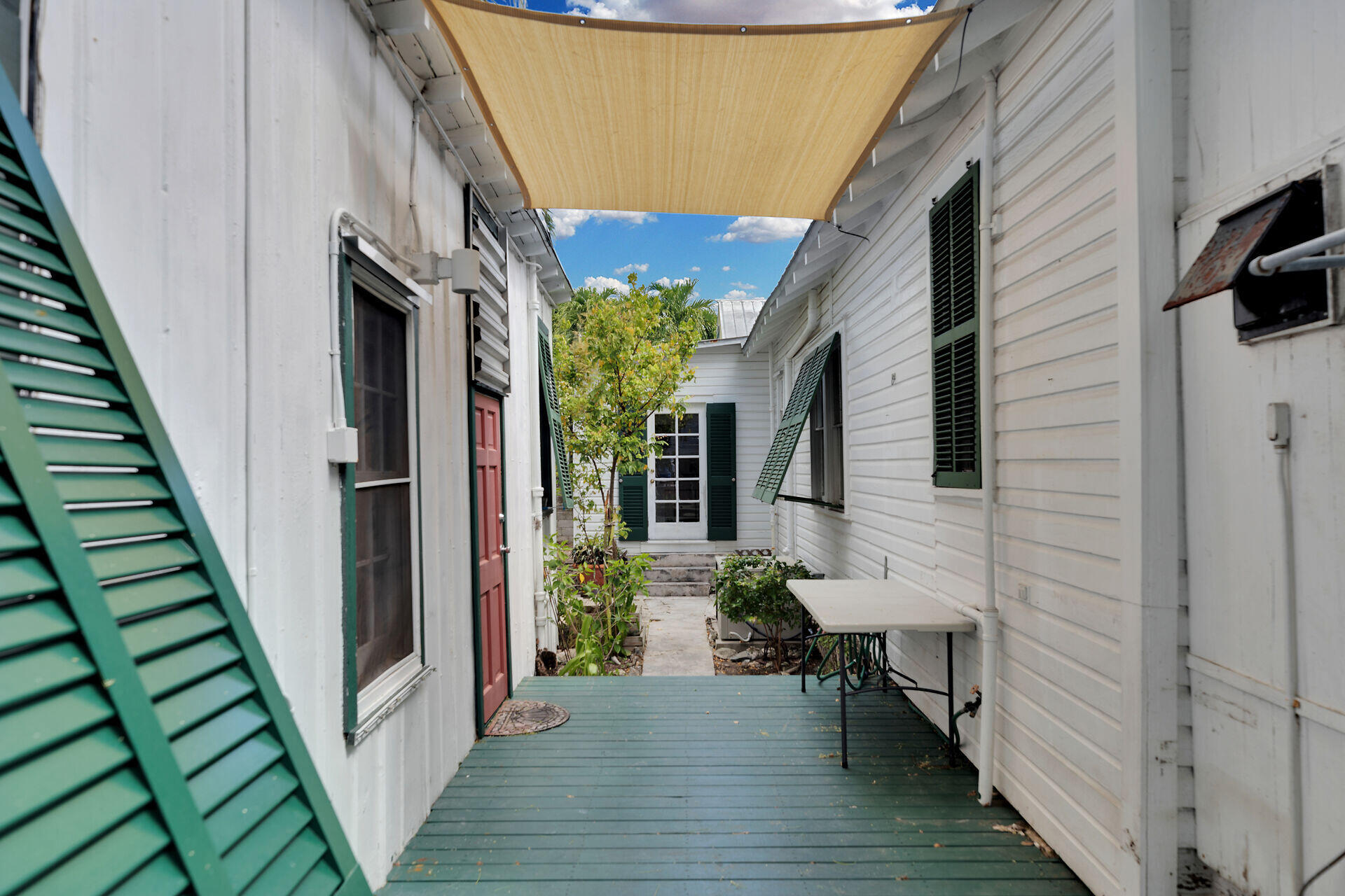 708 William Street