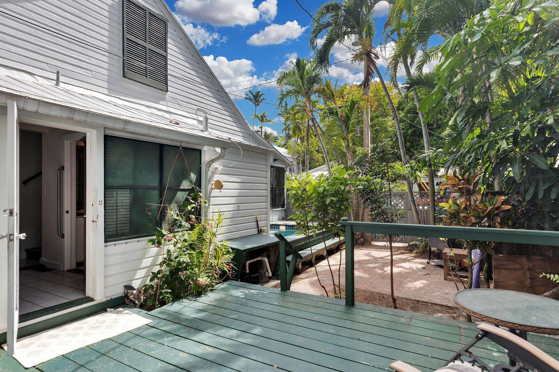 708 William Street