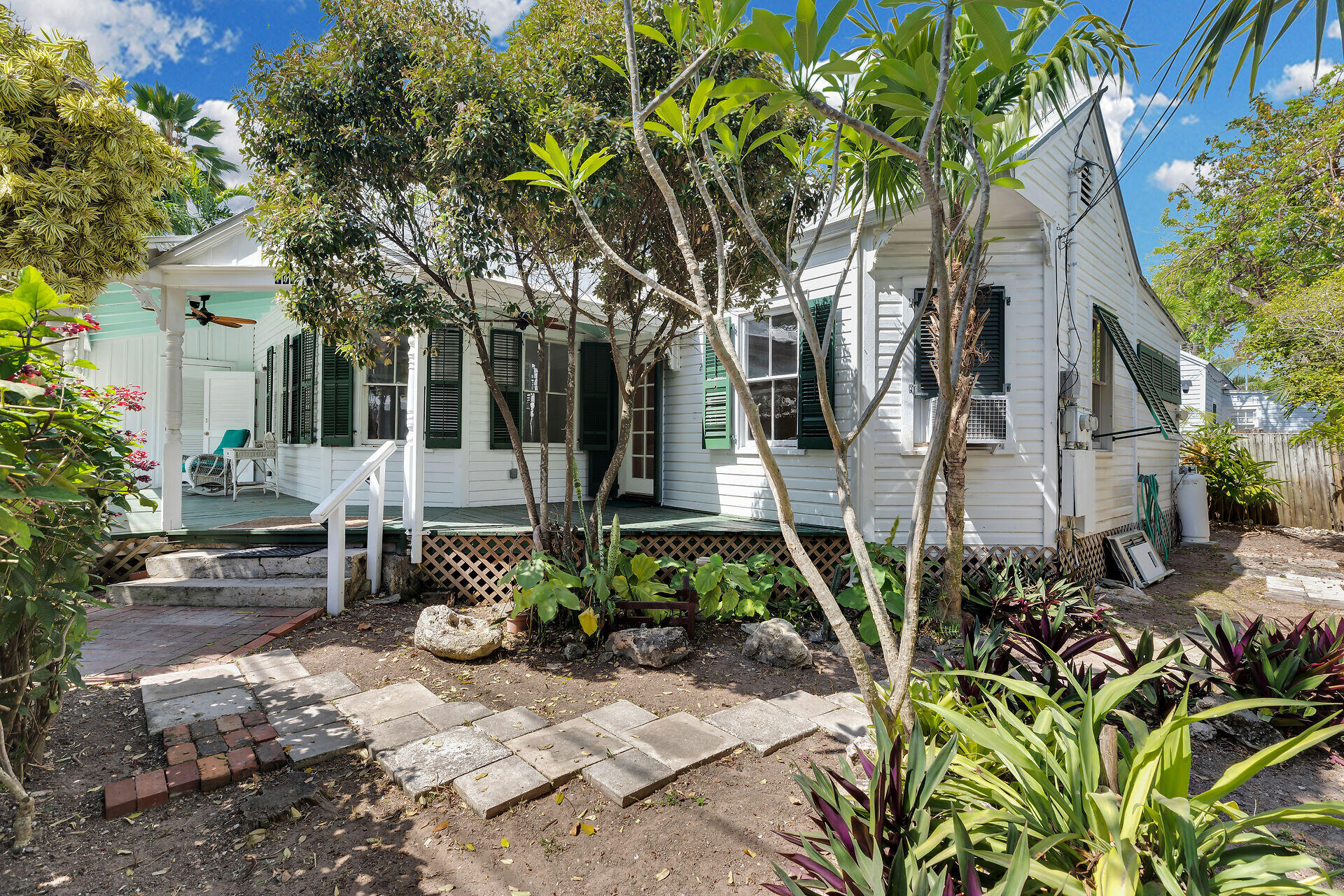708 William Street