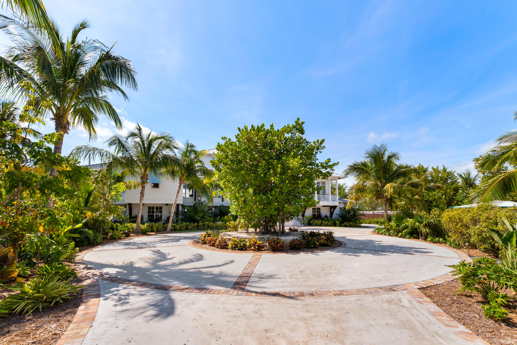 76180 Overseas Highway