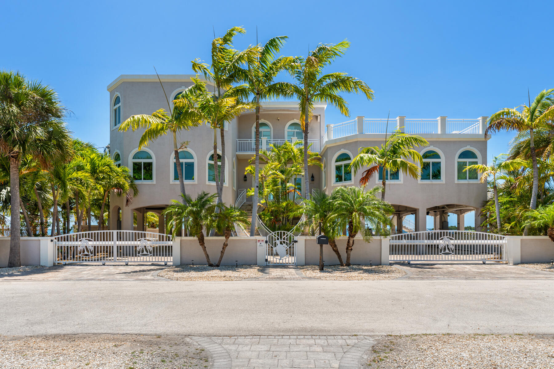 3742 Seagrape Street