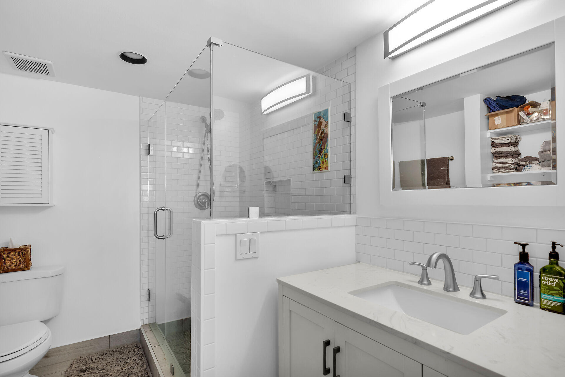 1901 S Roosevelt Boulevard Unit: 104N