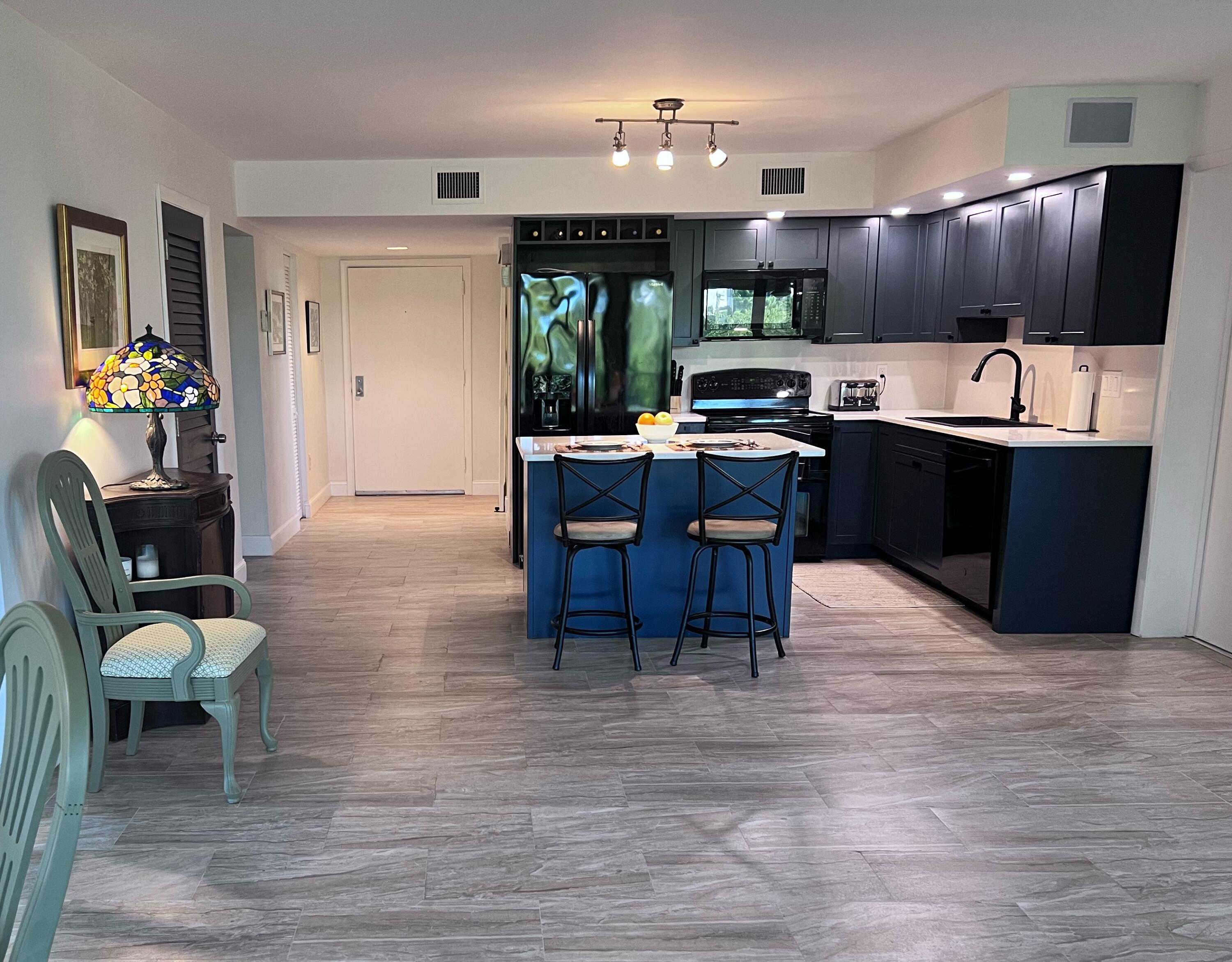 7201 Gulf Of Mexico Boulevard Unit: 201