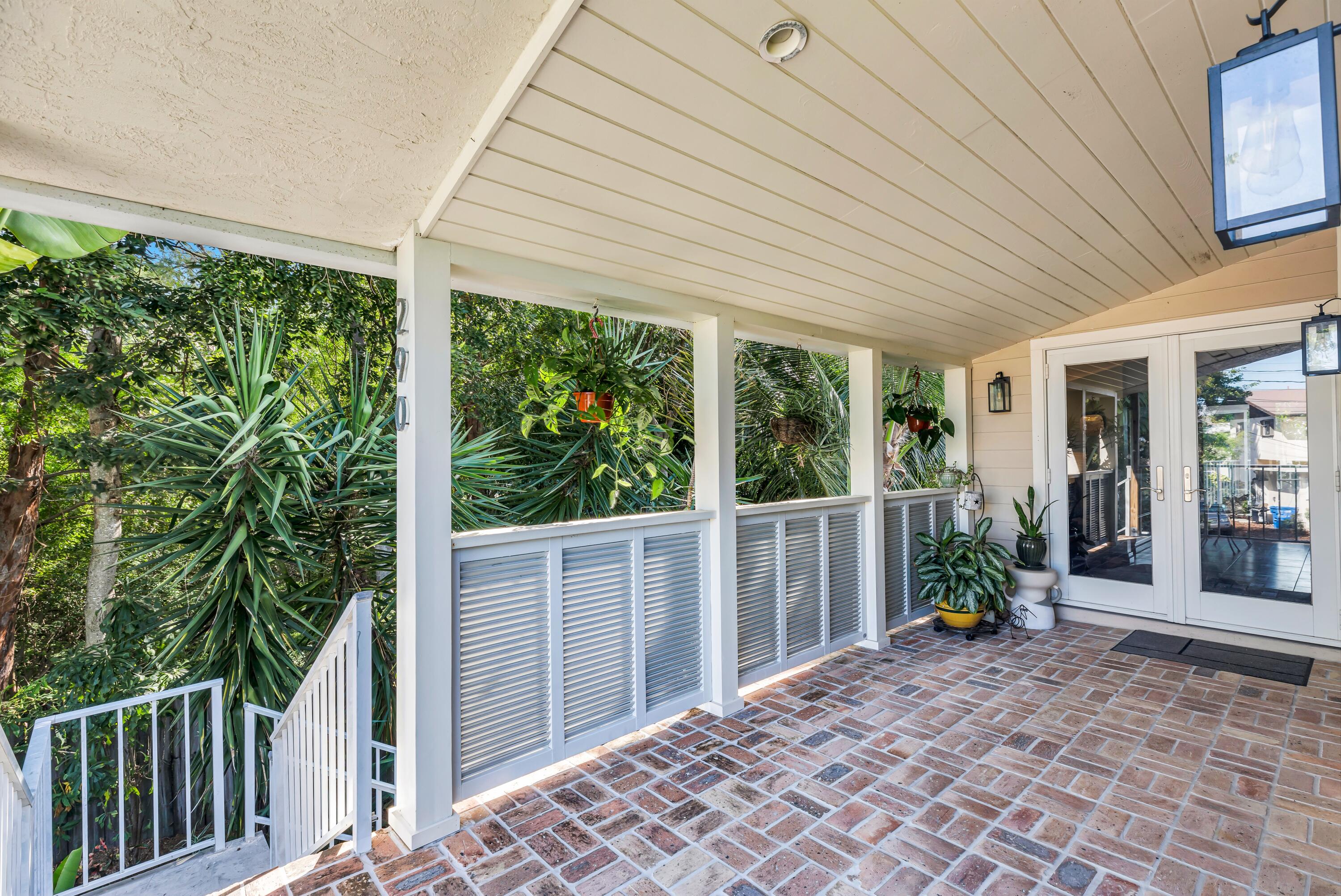 290 Woods Avenue