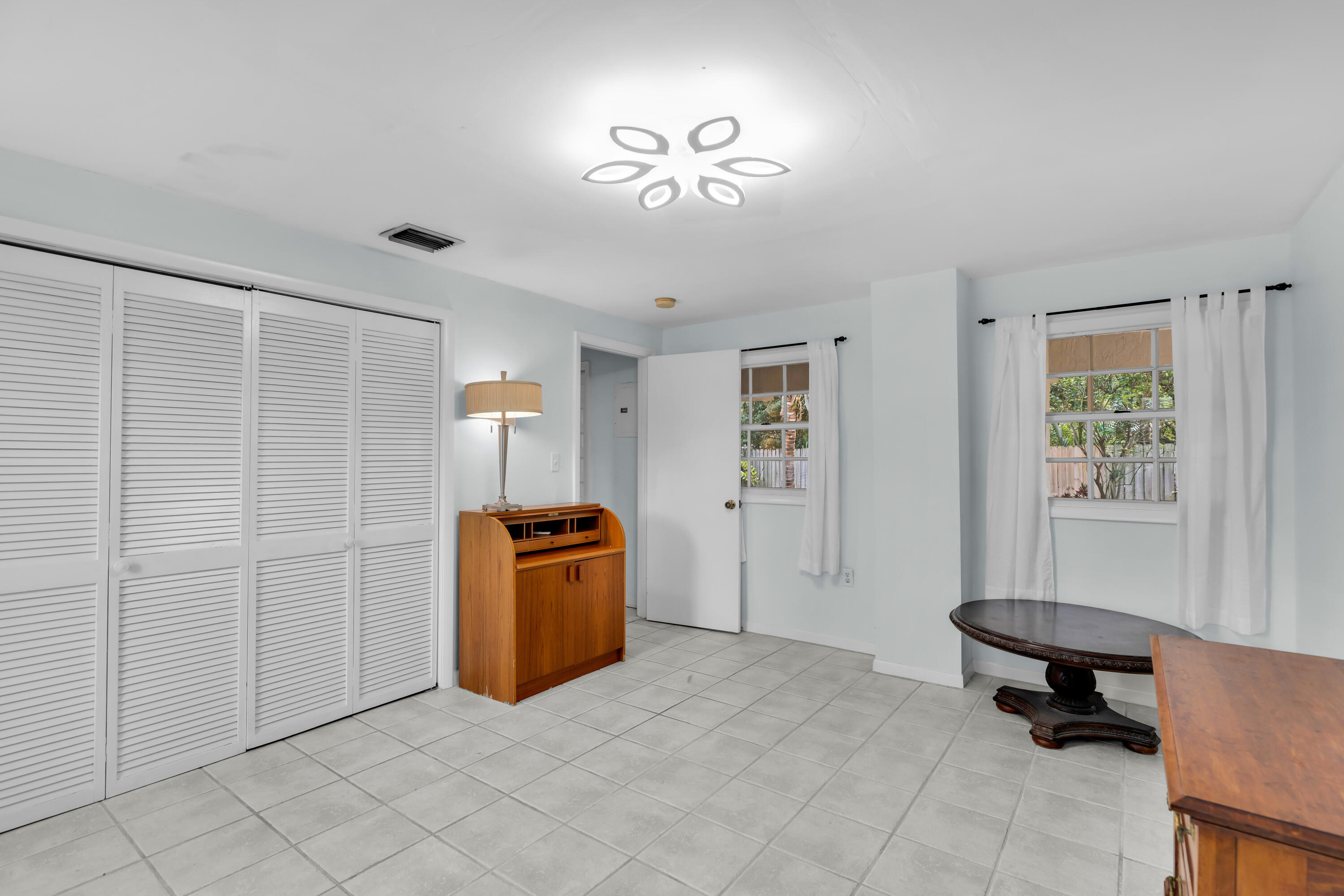 290 Woods Avenue
