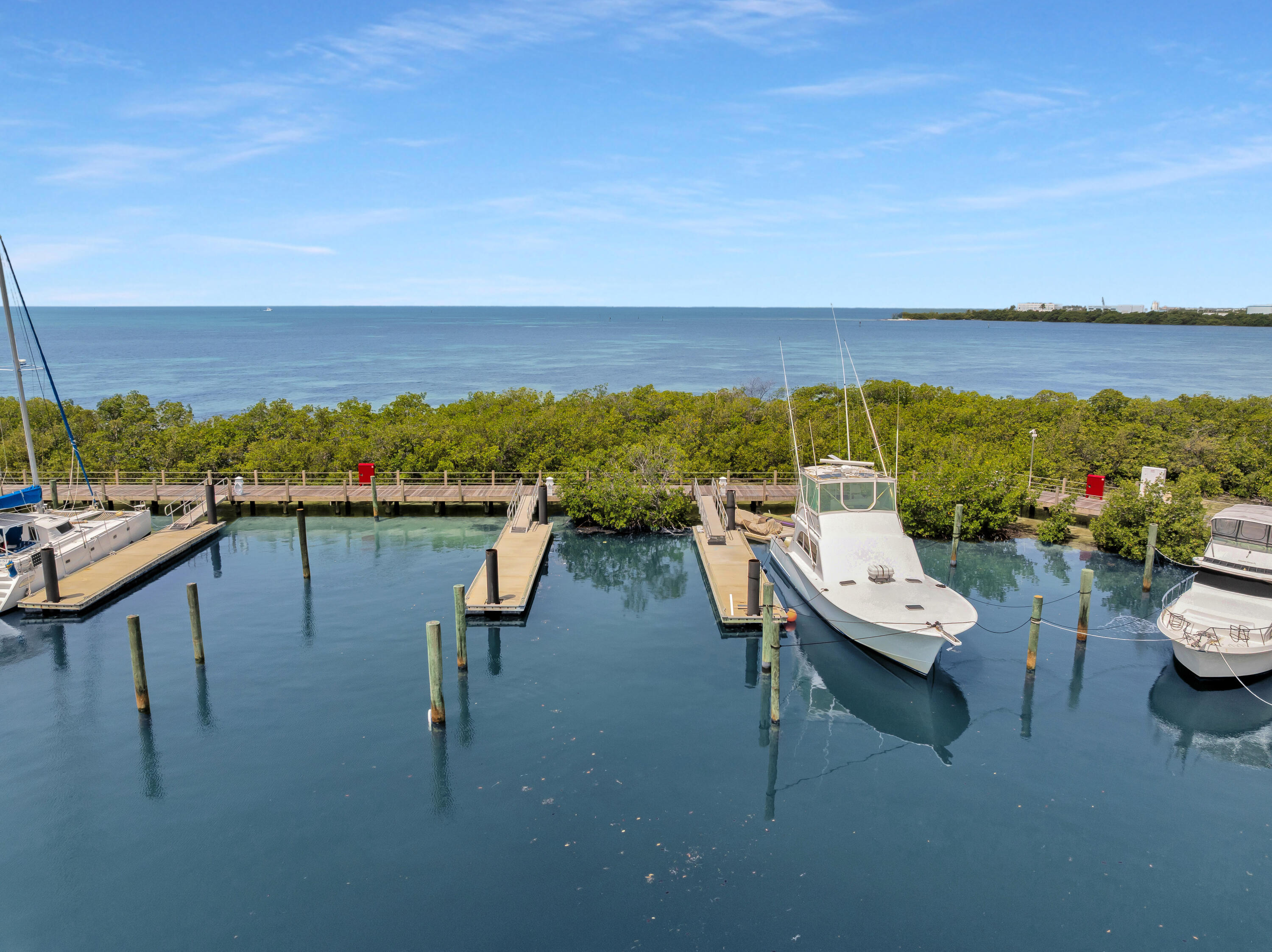 6000 Peninsular Avenue Unit: LU28