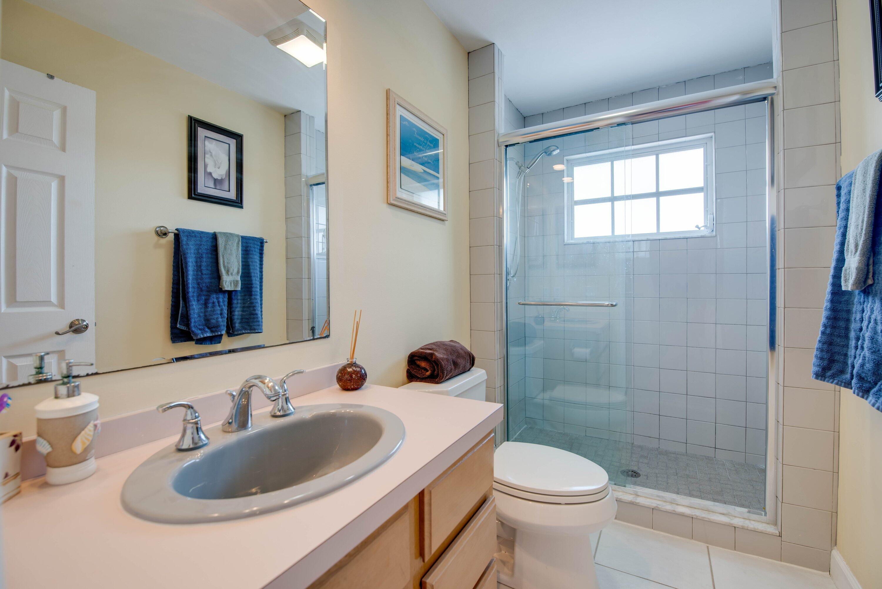 306 N Anglers Drive Unit: B