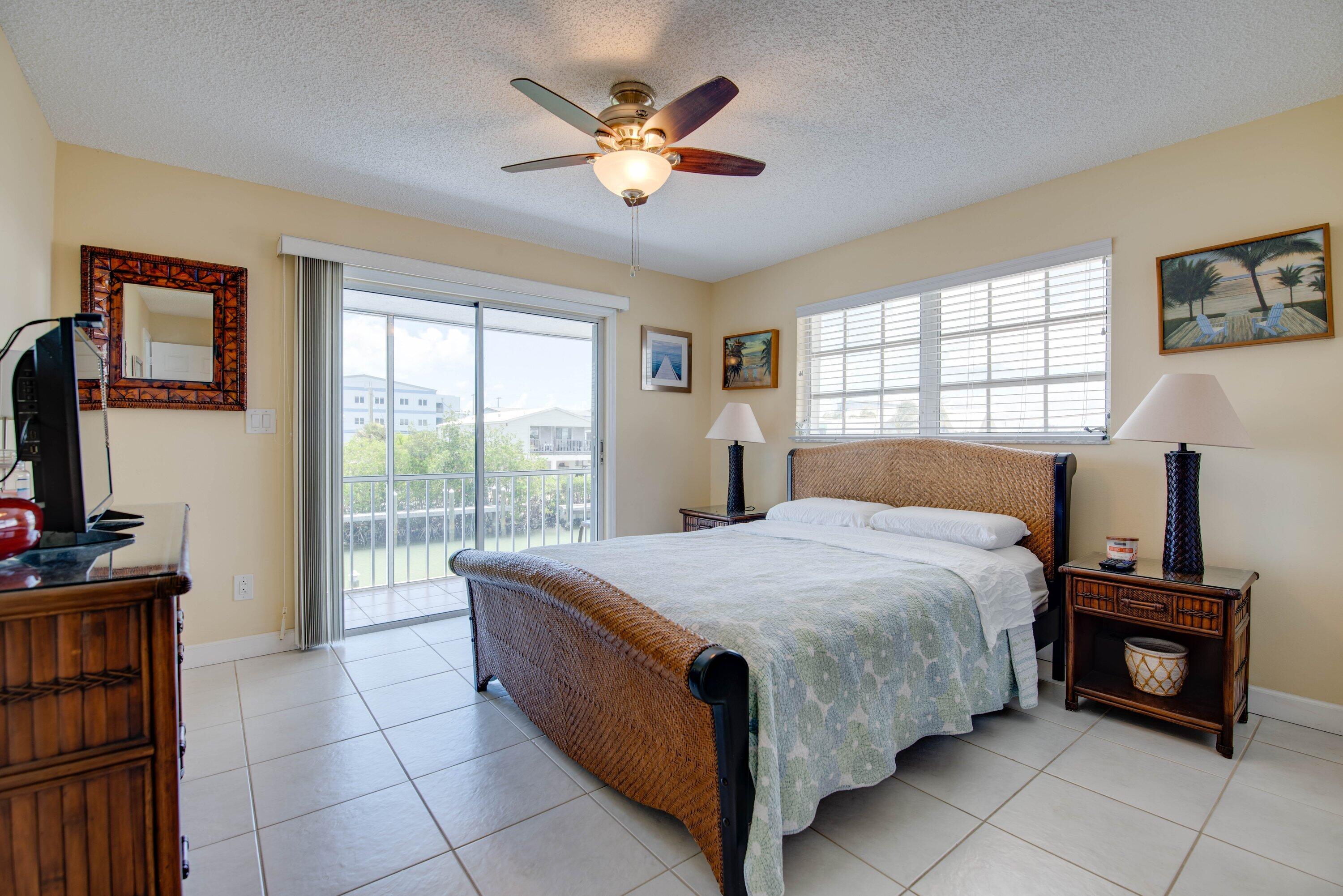 306 N Anglers Drive Unit: B