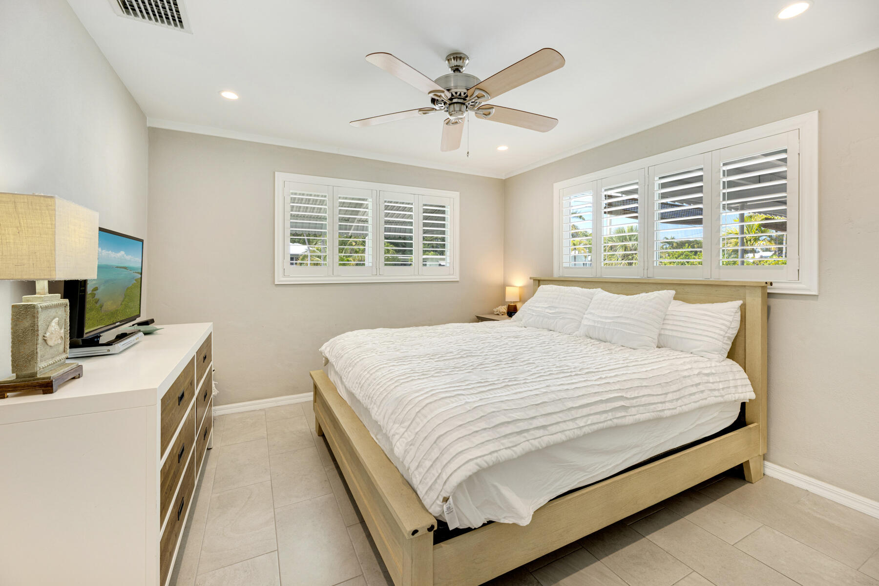 240 S Coconut Palm Boulevard