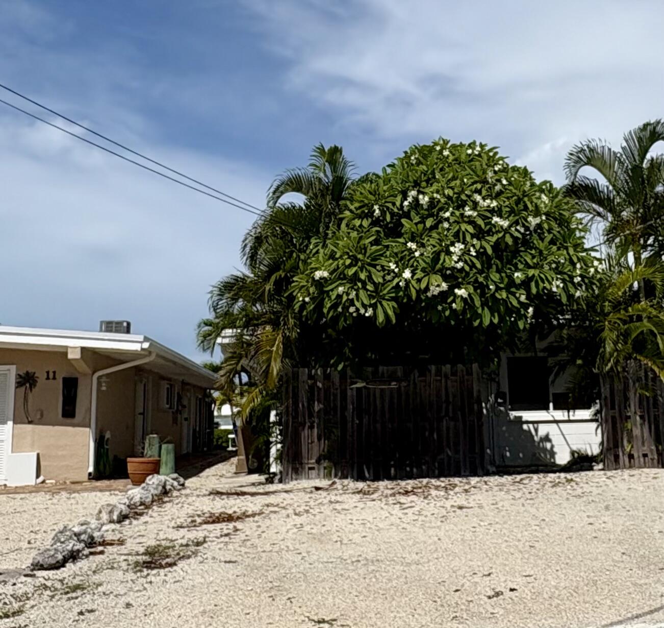10 7th Avenue