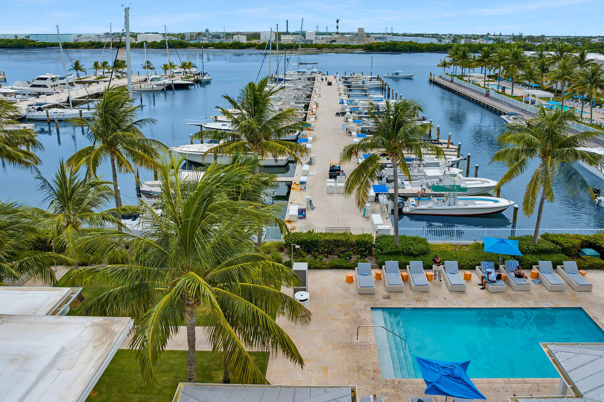 5950 Peninsular Avenue Unit: 627