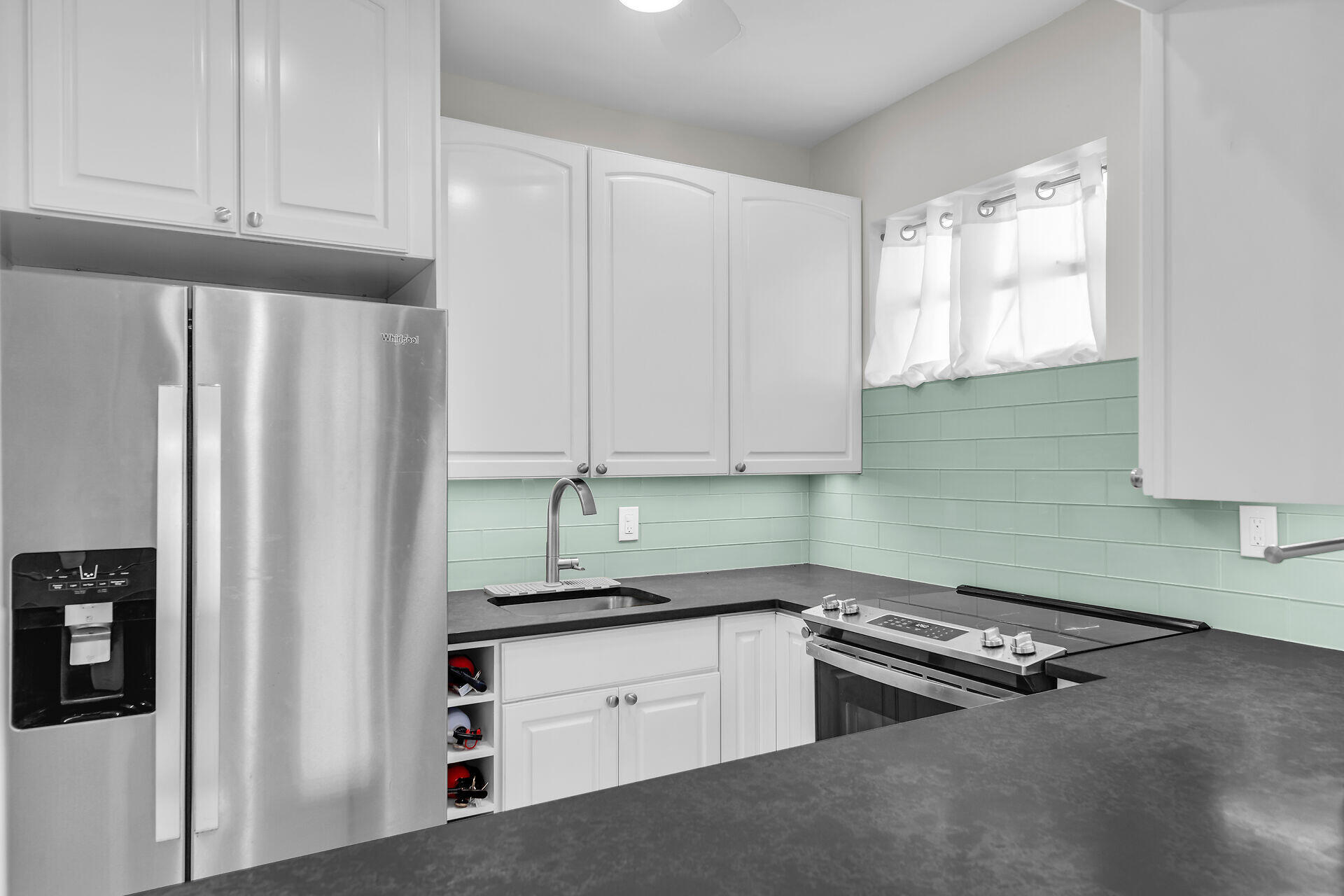 1209 Truman Avenue Unit: 2