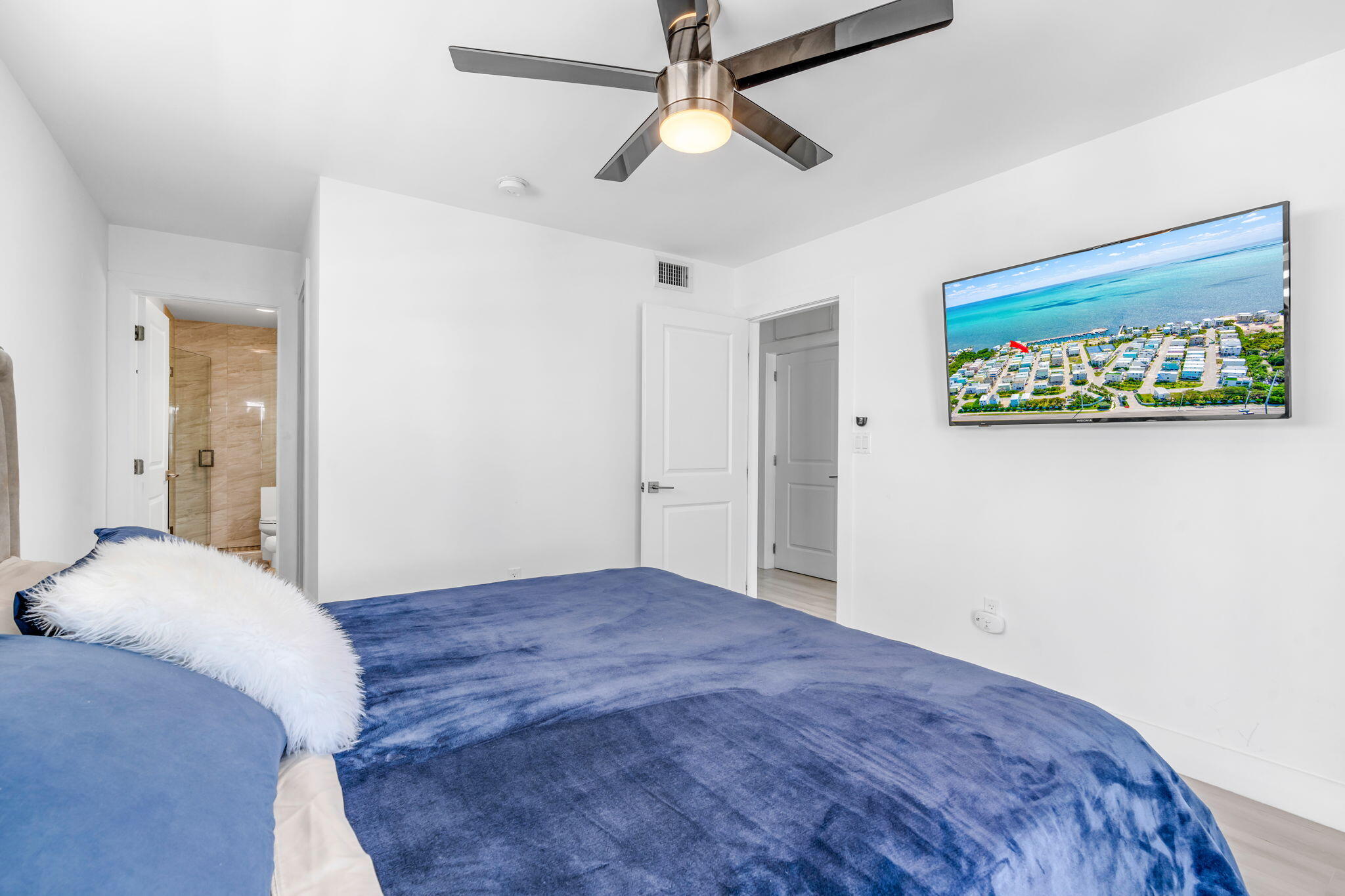 94825 Overseas Highway Unit: 175