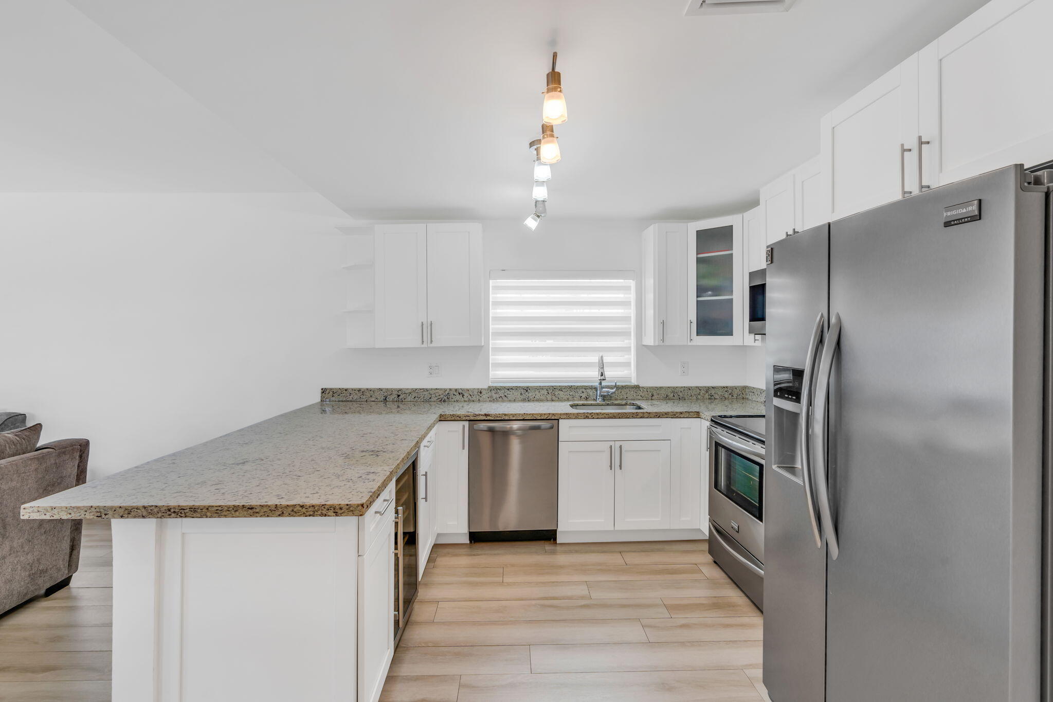 94825 Overseas Highway Unit: 175