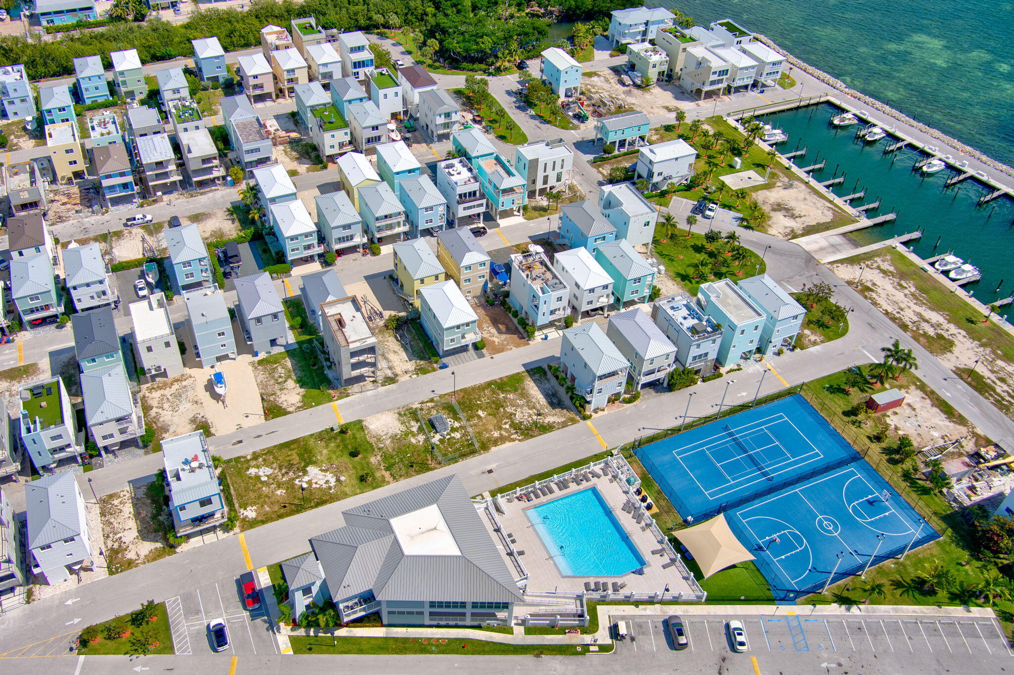 94825 Overseas Highway Unit: 175