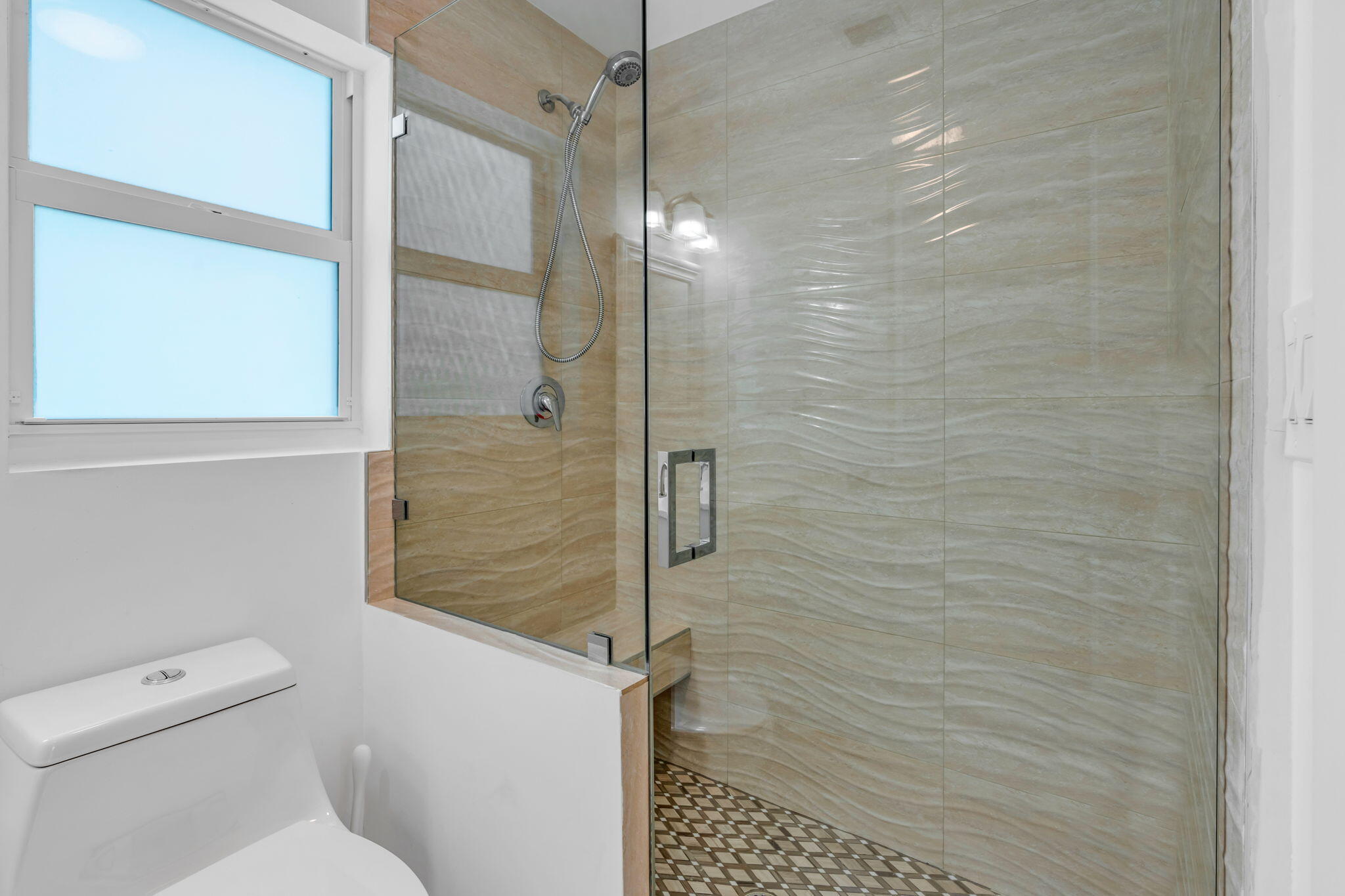 94825 Overseas Highway Unit: 175