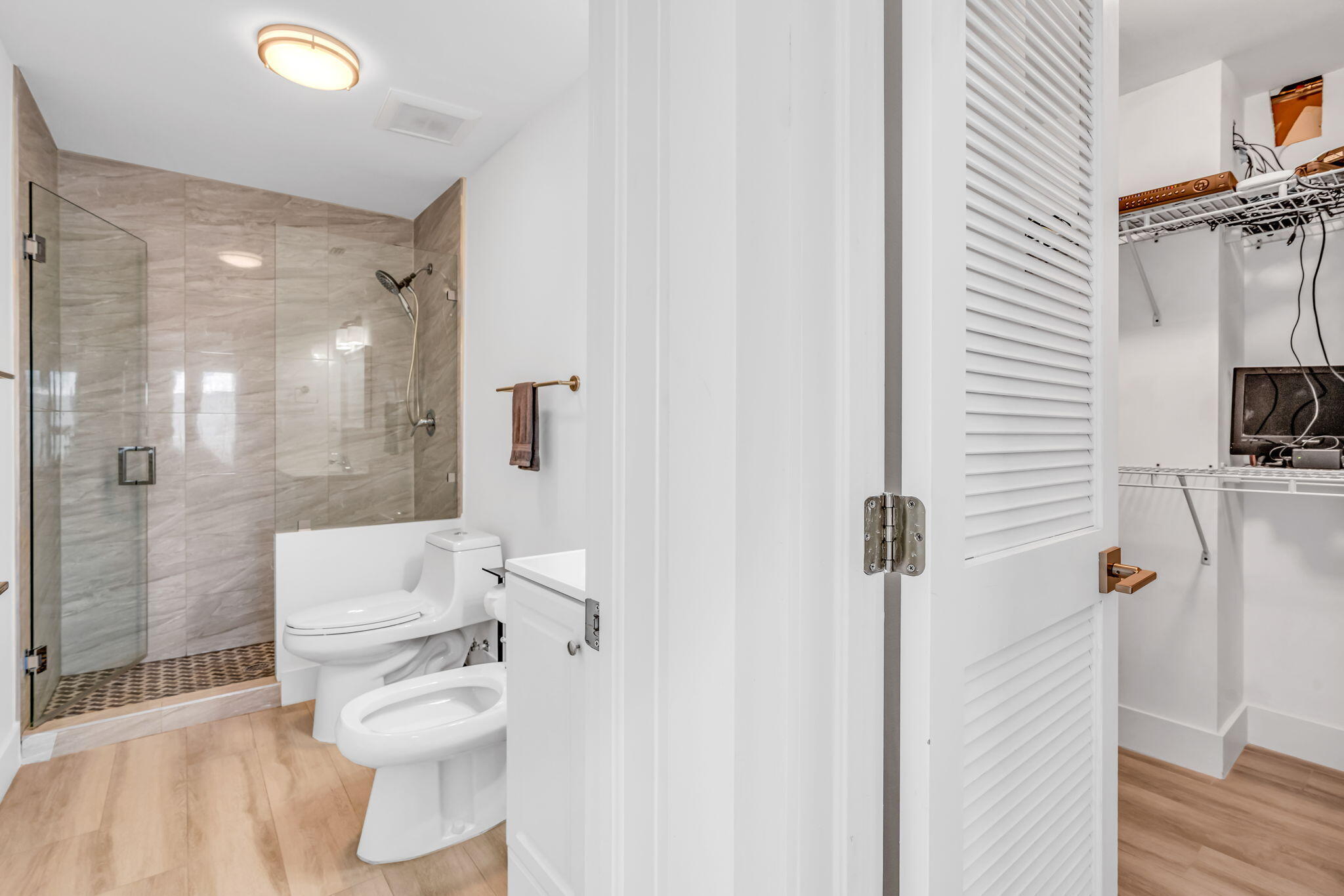 94825 Overseas Highway Unit: 175