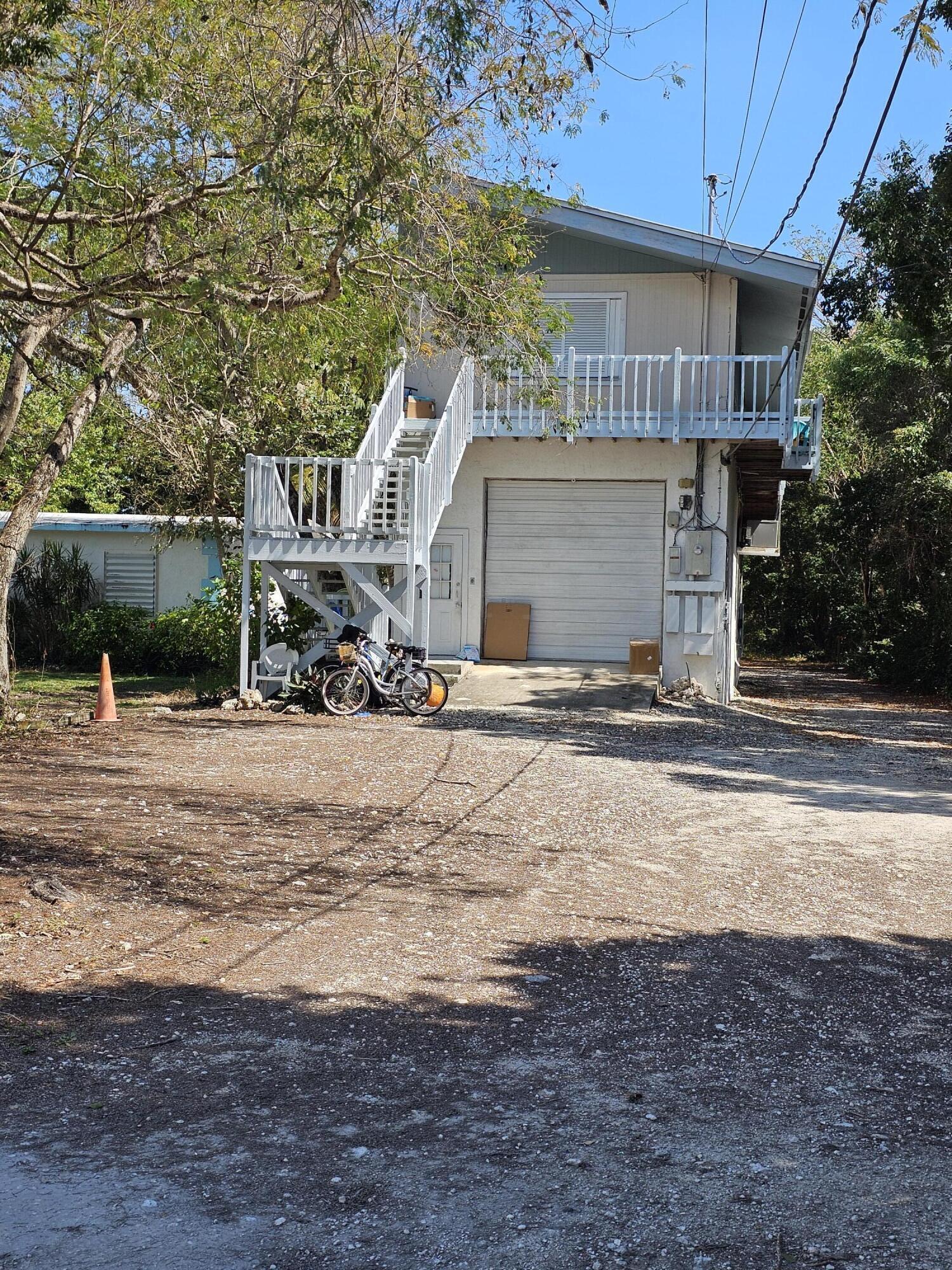 100693 Overseas Highway