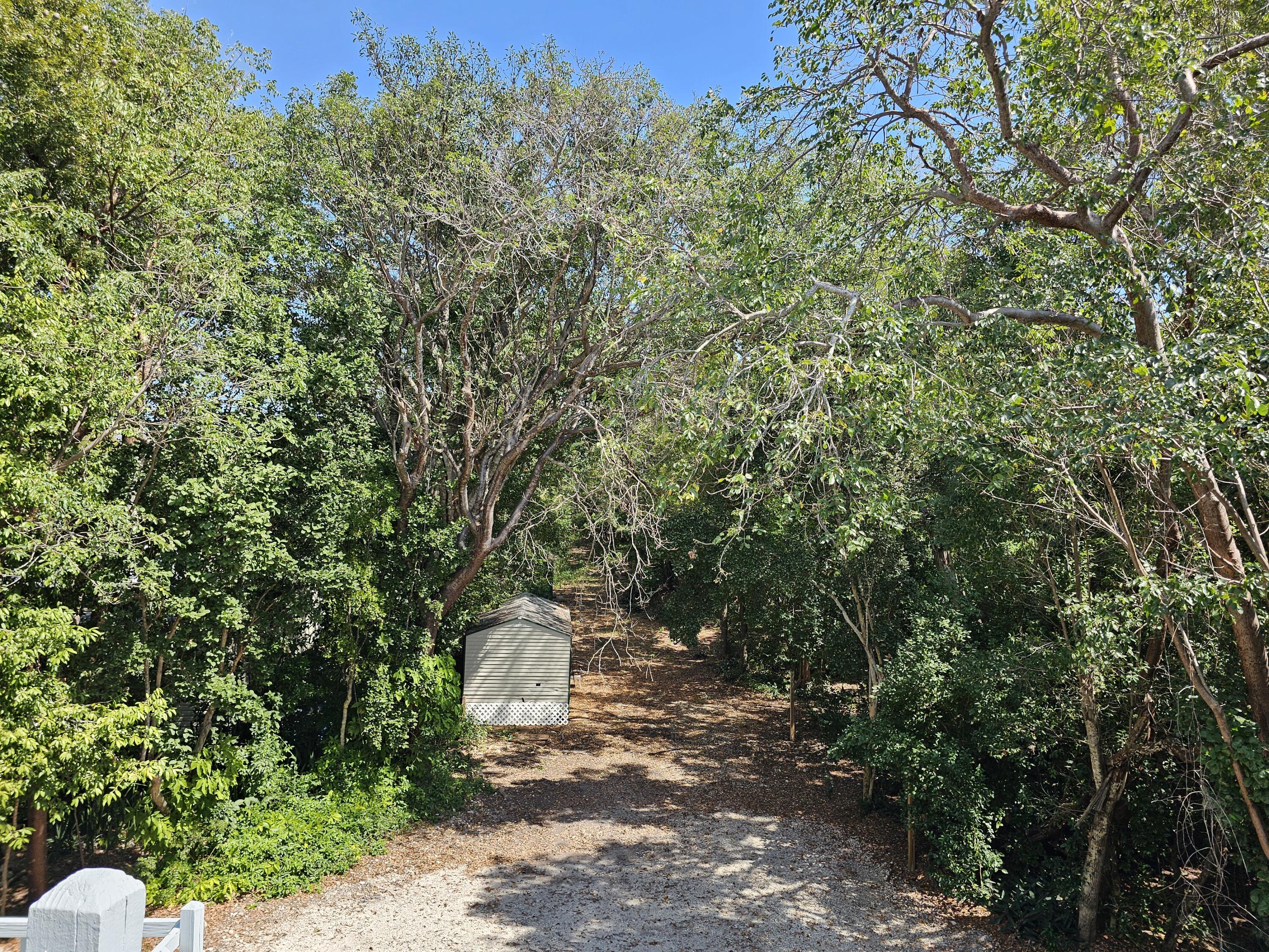 100693 Overseas Highway