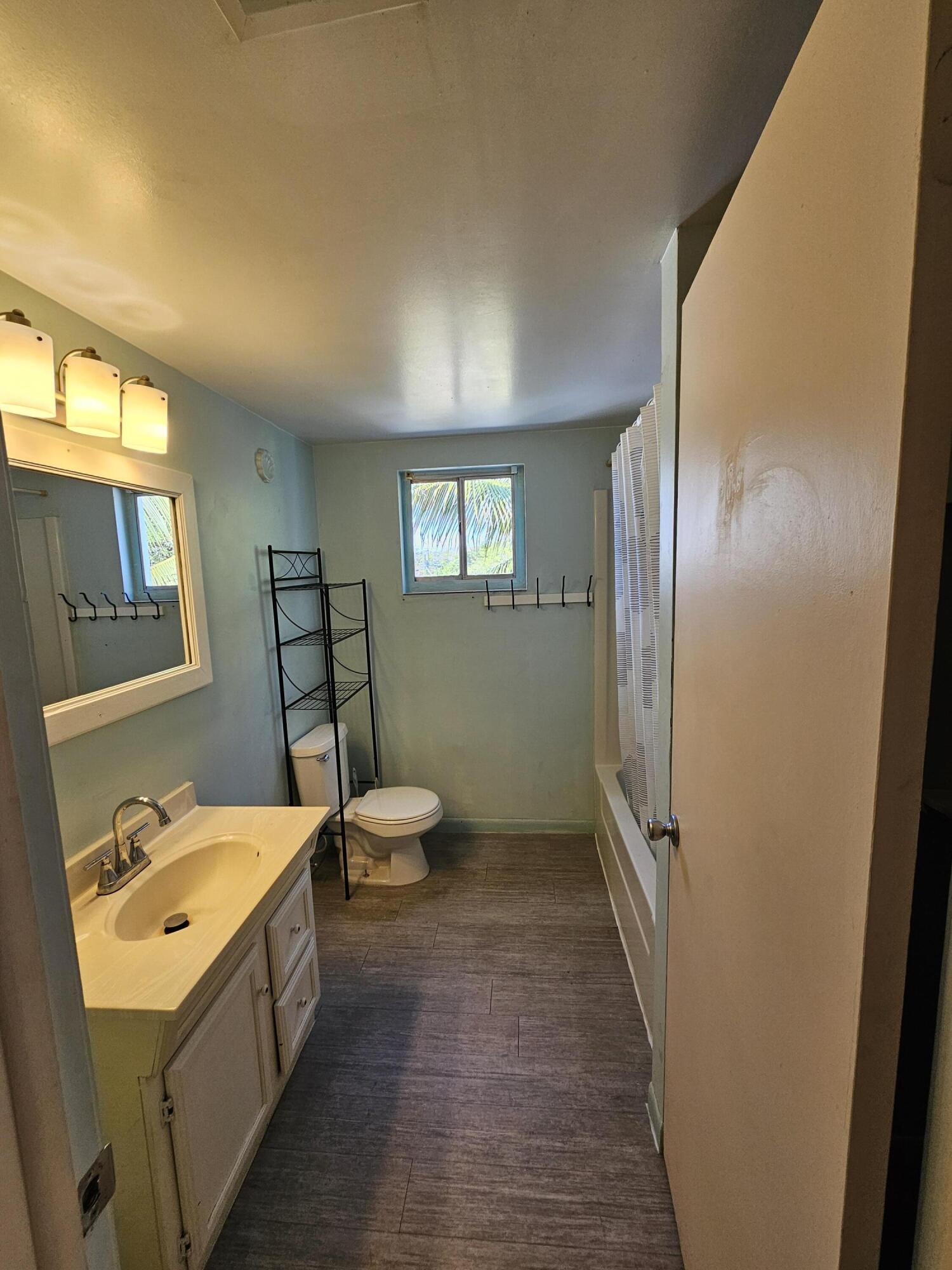 100693 Overseas Highway