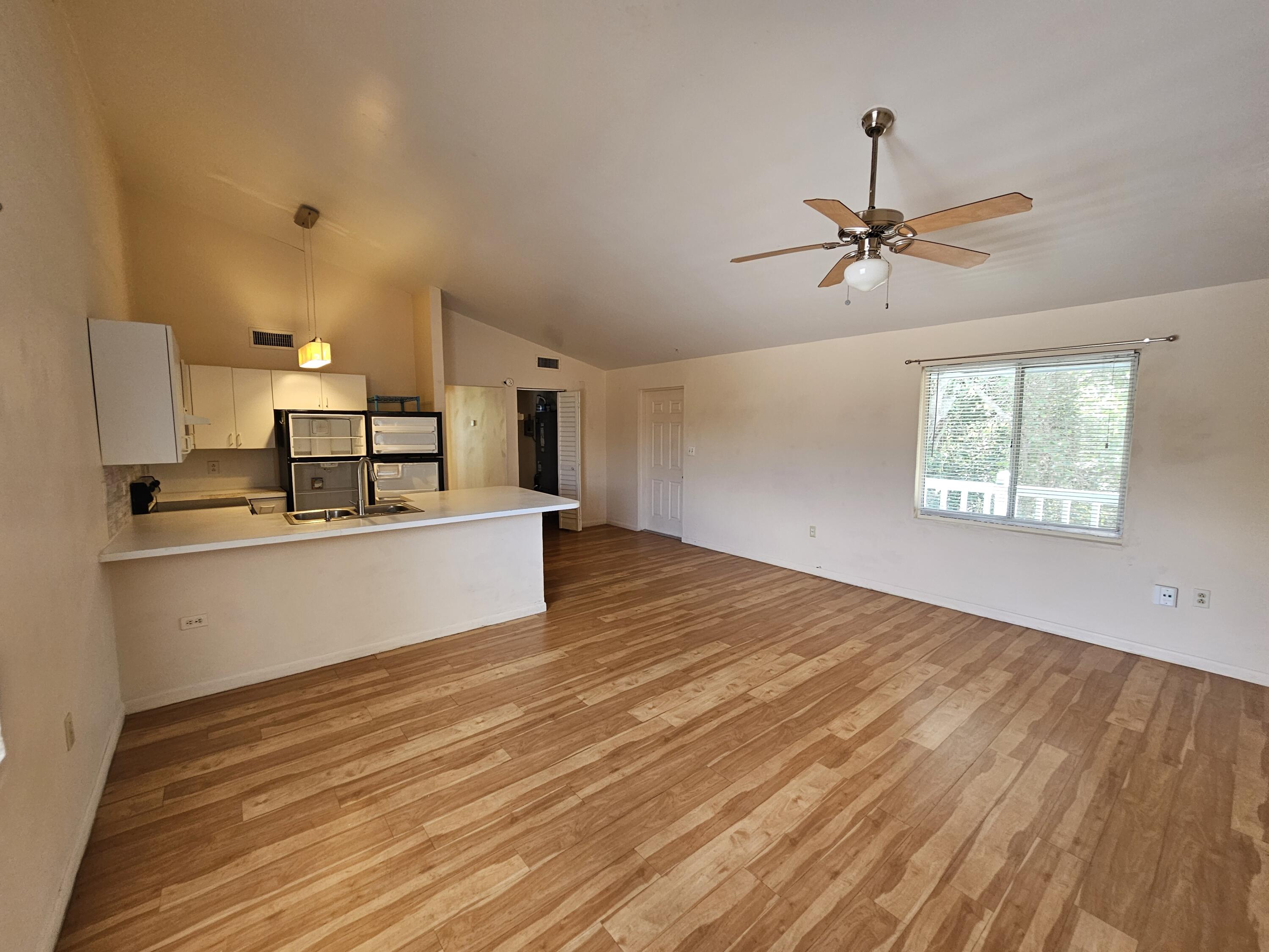 100693 Overseas Highway