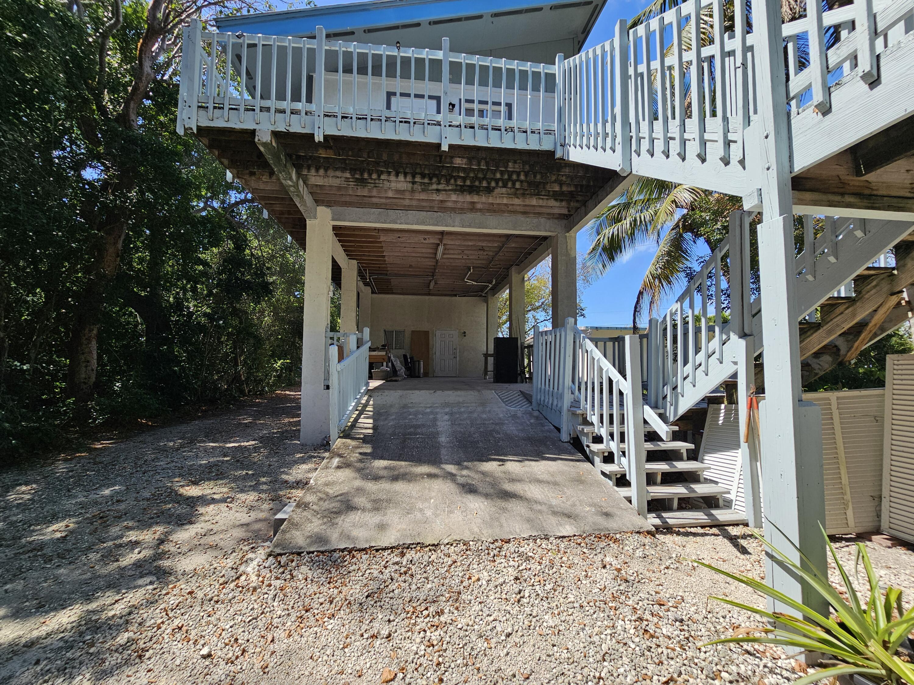 100693 Overseas Highway