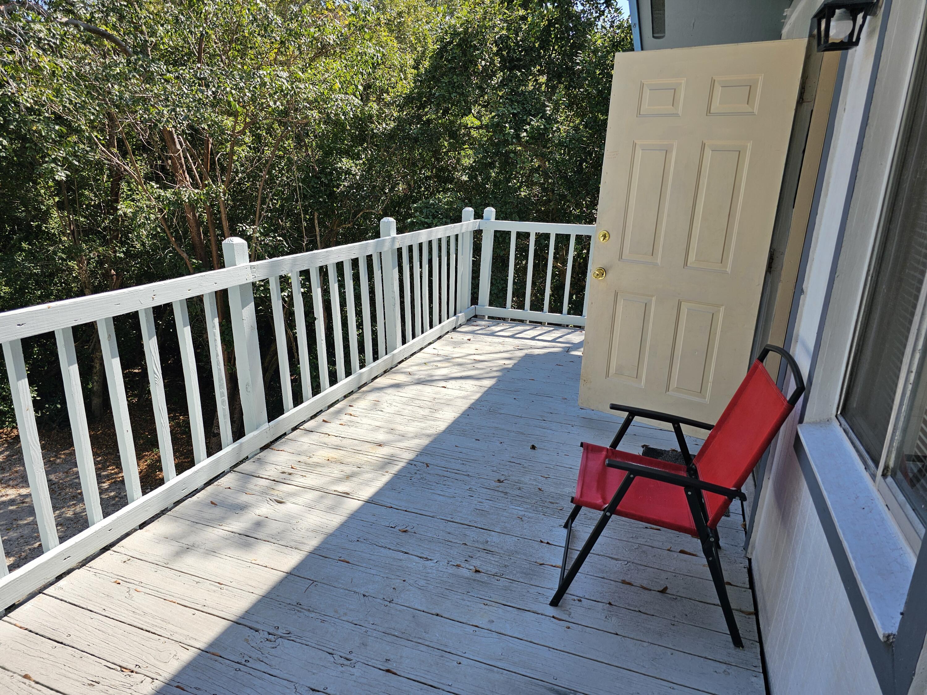 100693 Overseas Highway