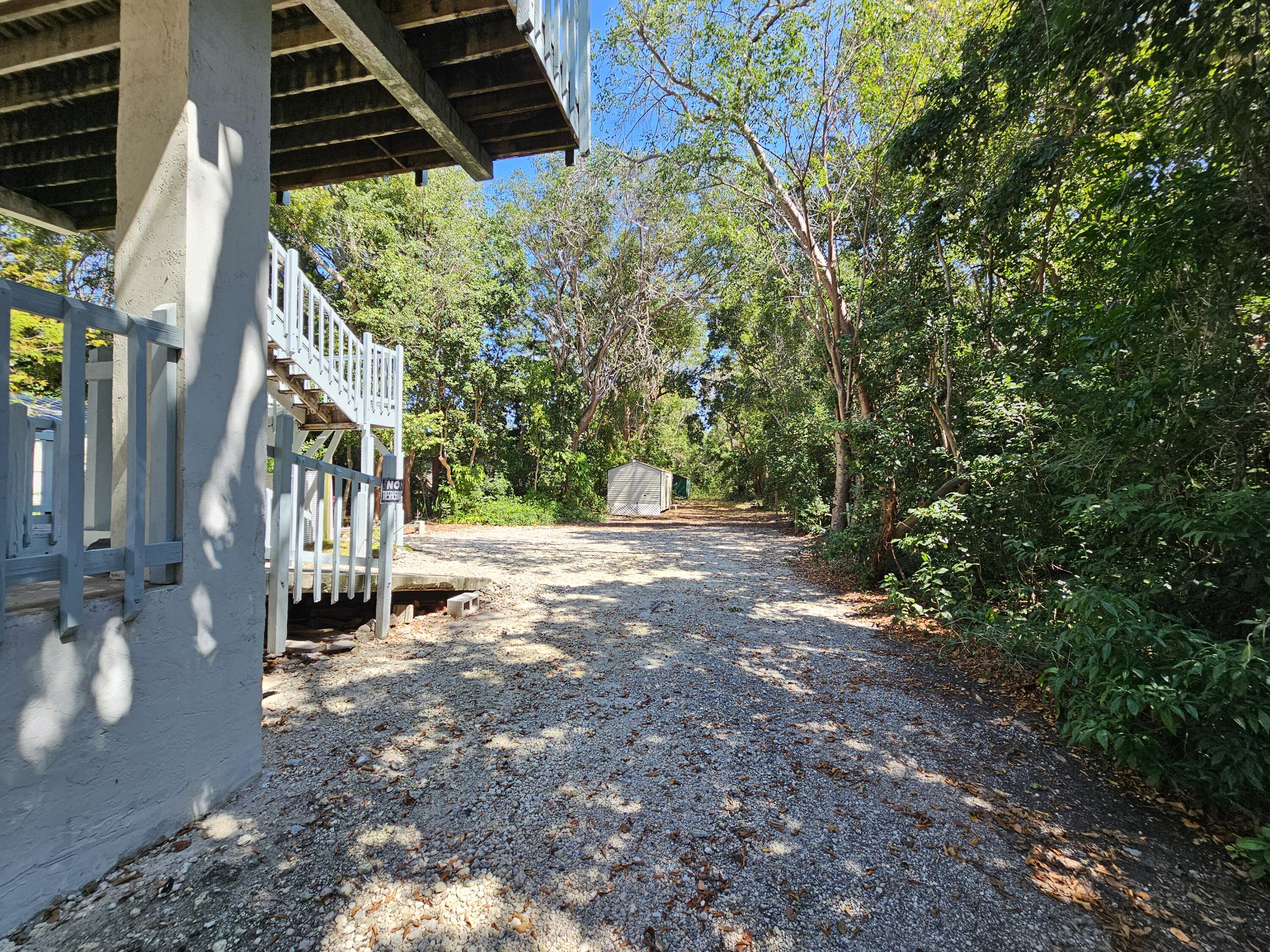 100693 Overseas Highway