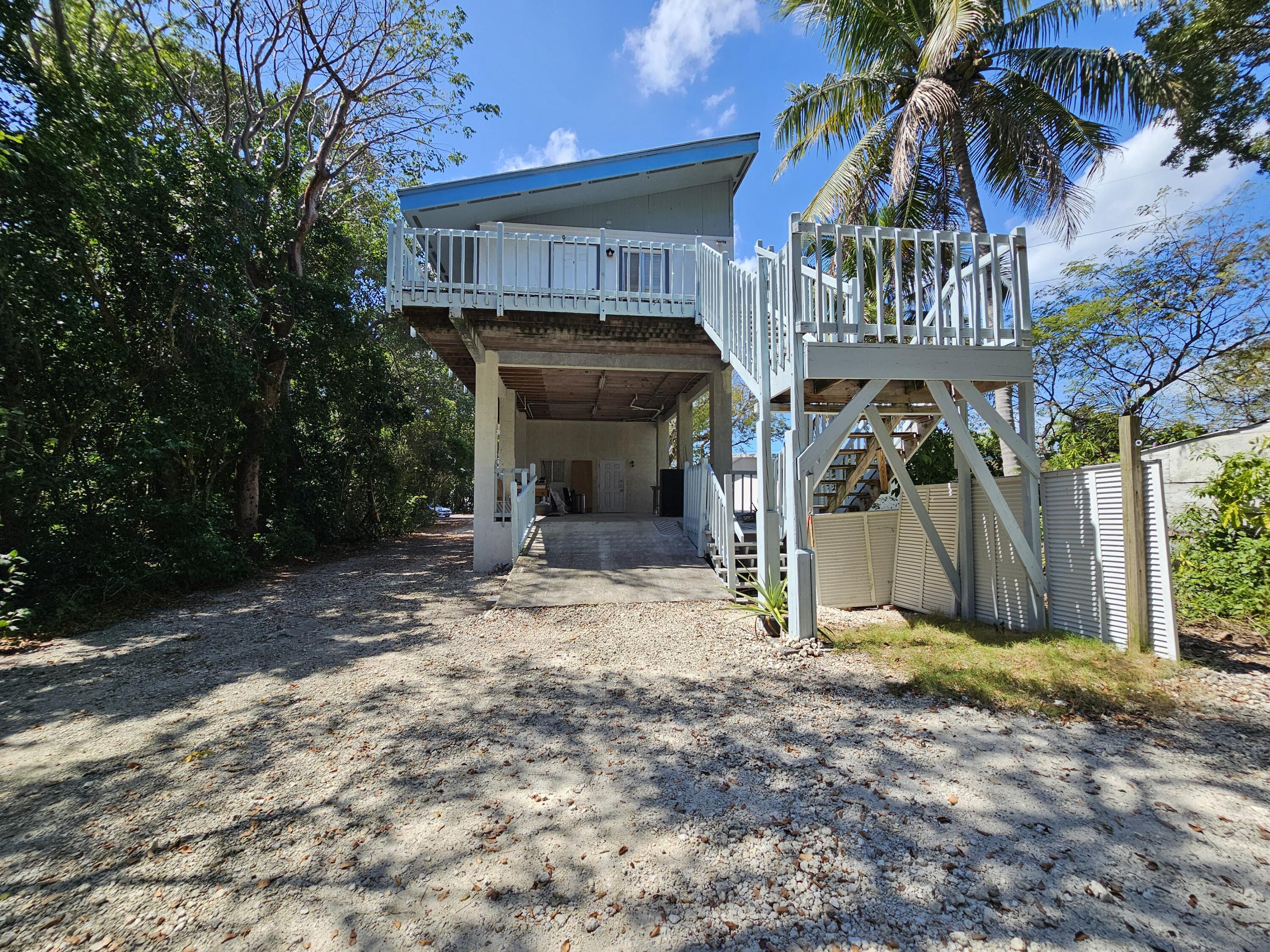 100693 Overseas Highway