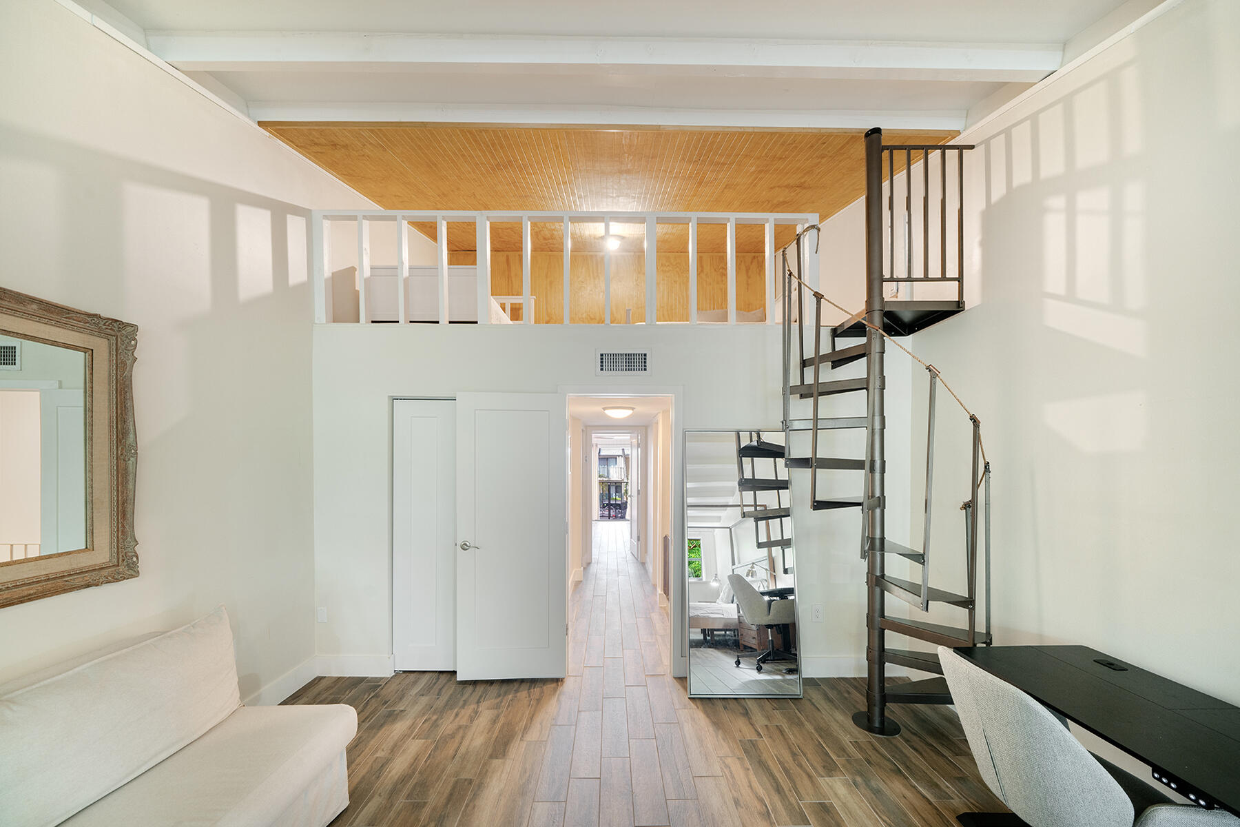87200 Overseas Highway Unit: B9