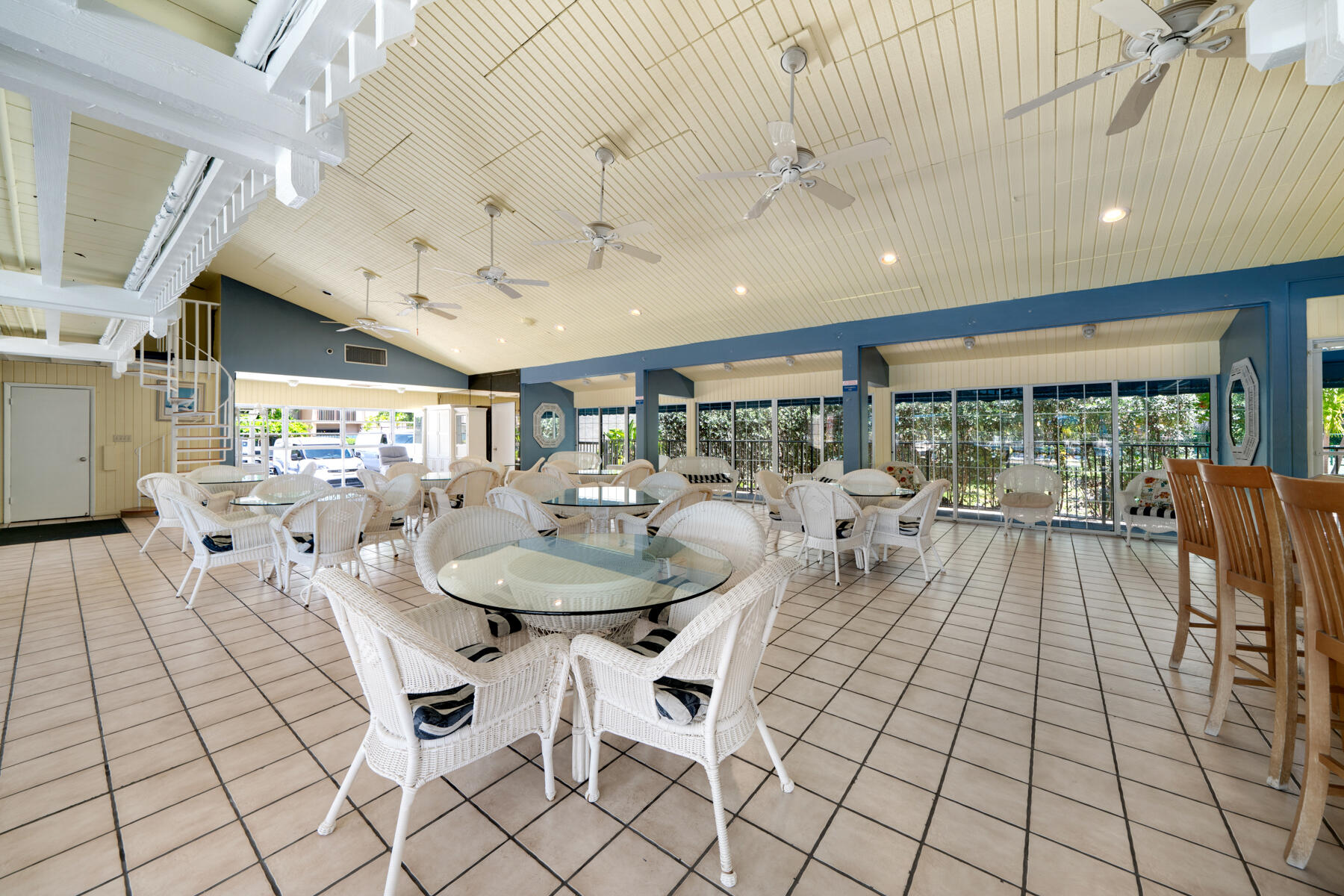 87200 Overseas Highway Unit: B9