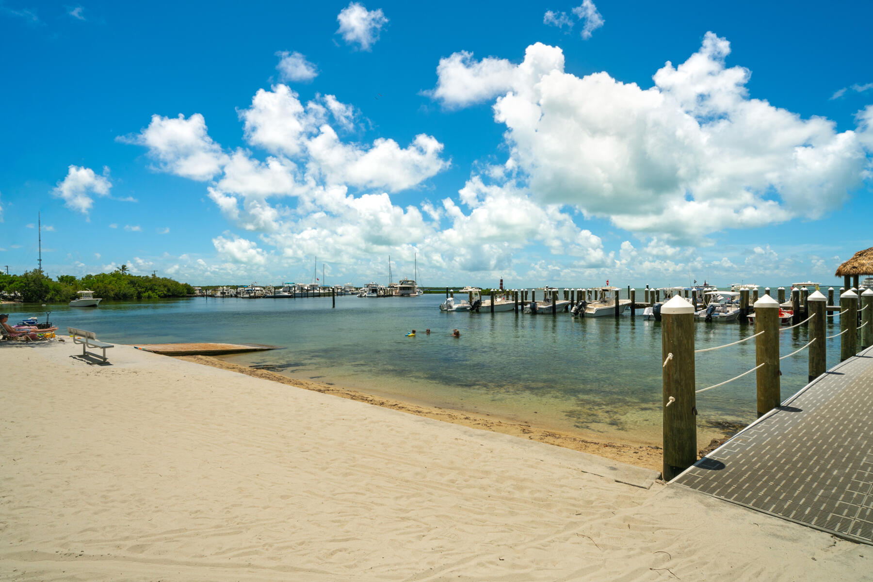 87200 Overseas Highway Unit: B9