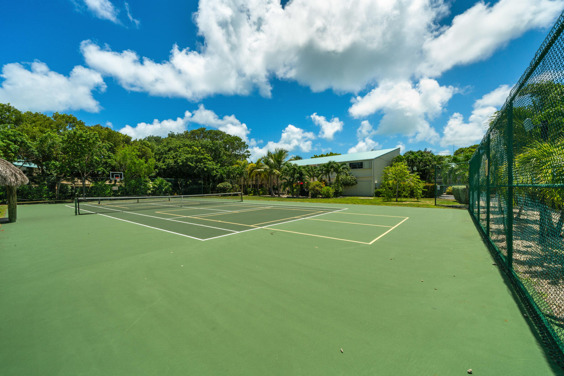 87200 Overseas Highway Unit: B9