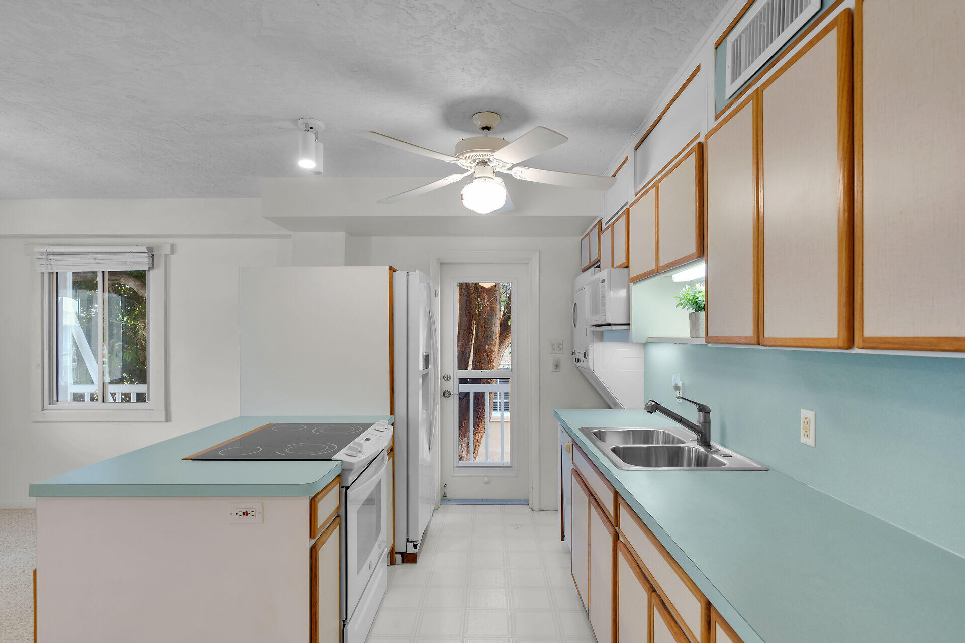 1208 Cactus Street