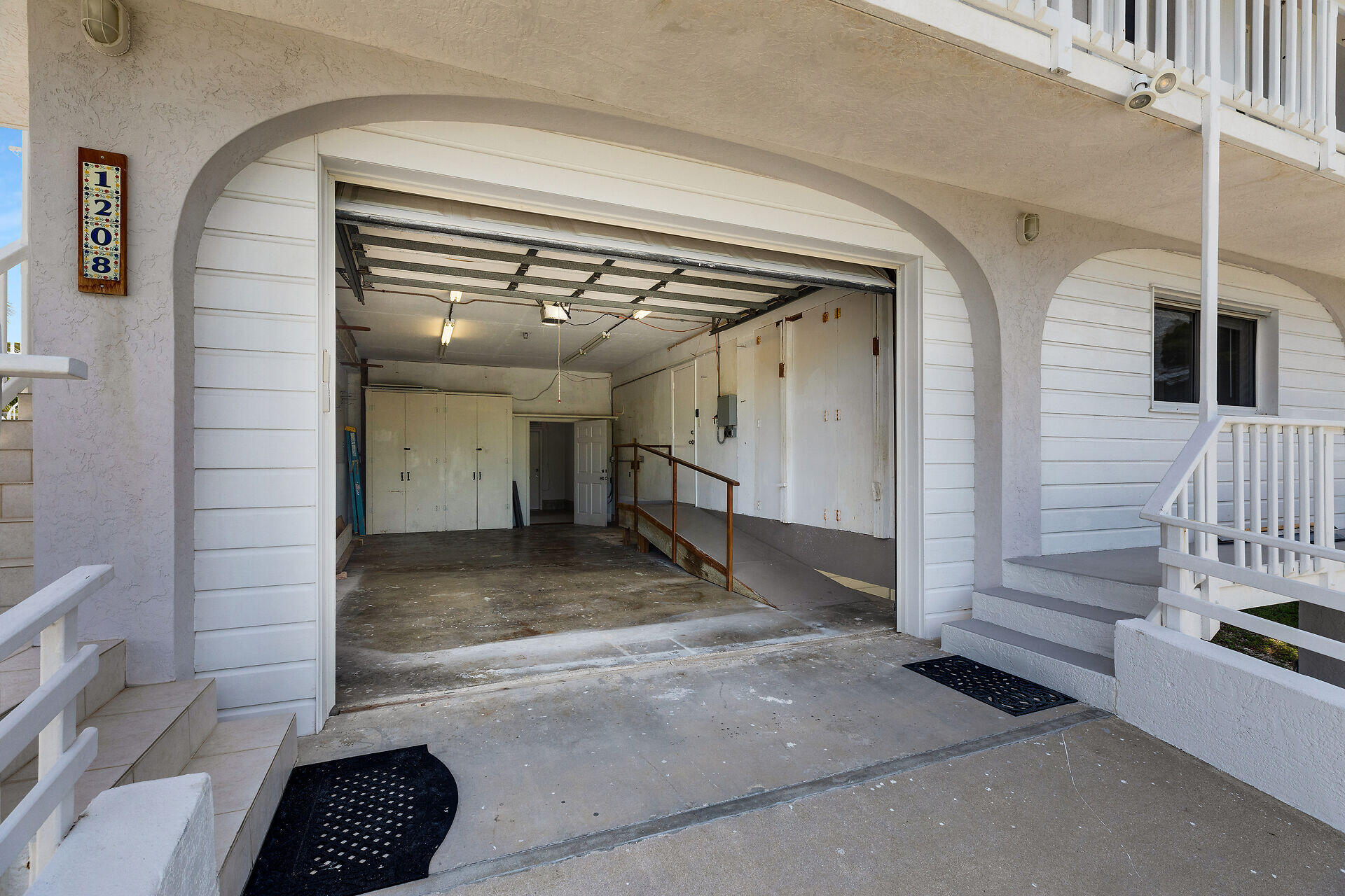 1208 Cactus Street