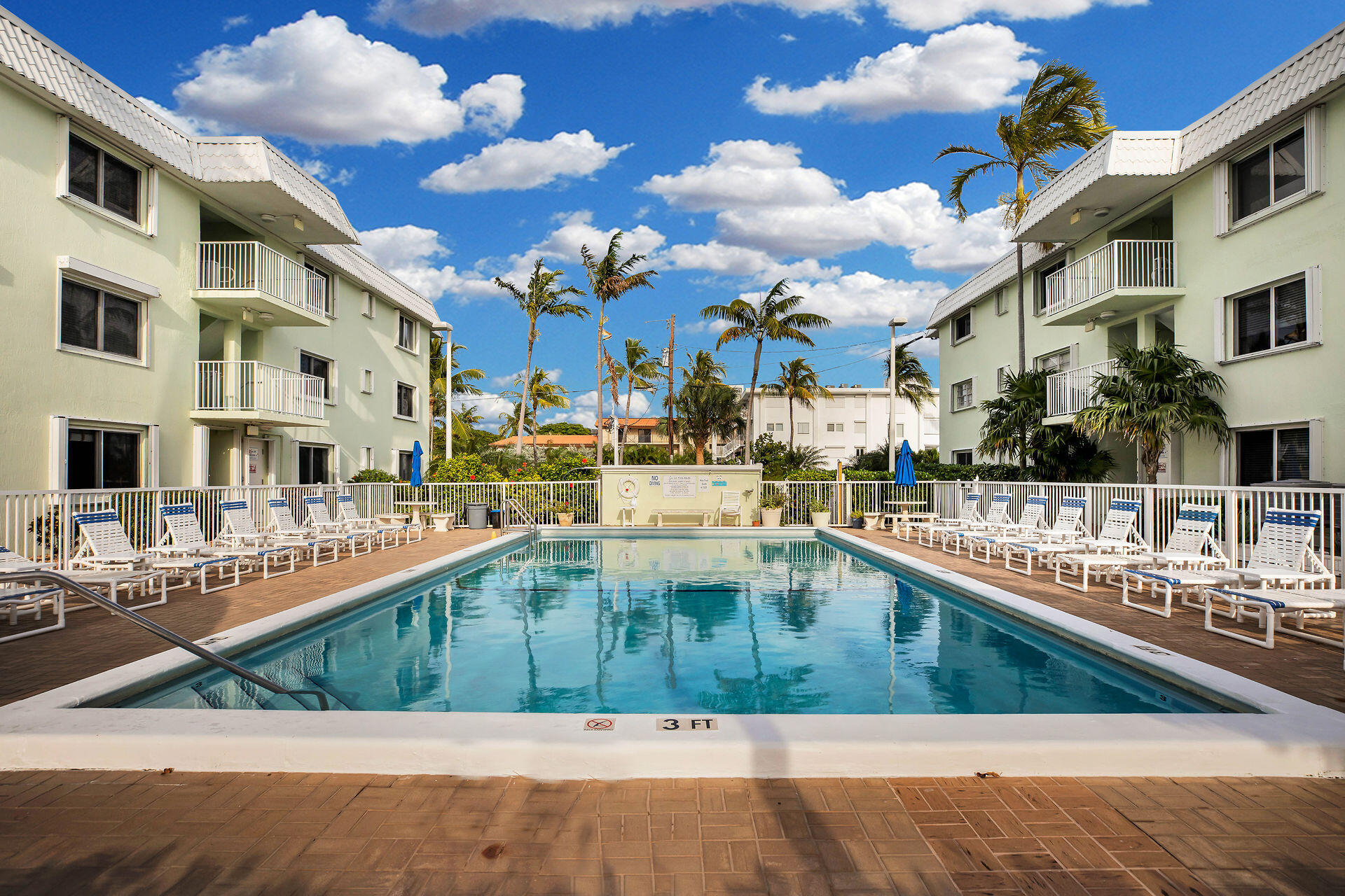 1101 W Ocean Drive Unit: 1