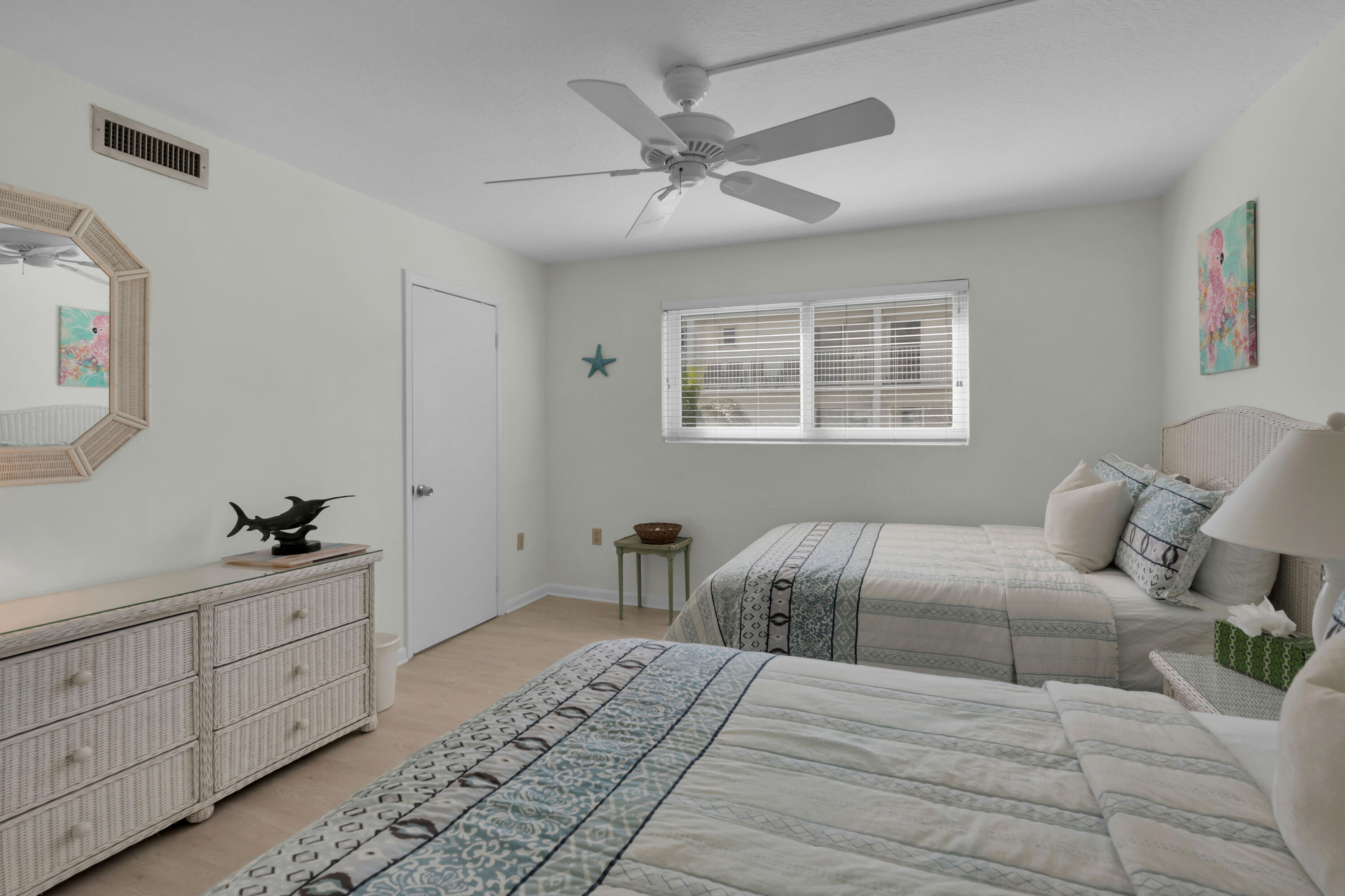 1101 W Ocean Drive Unit: 1
