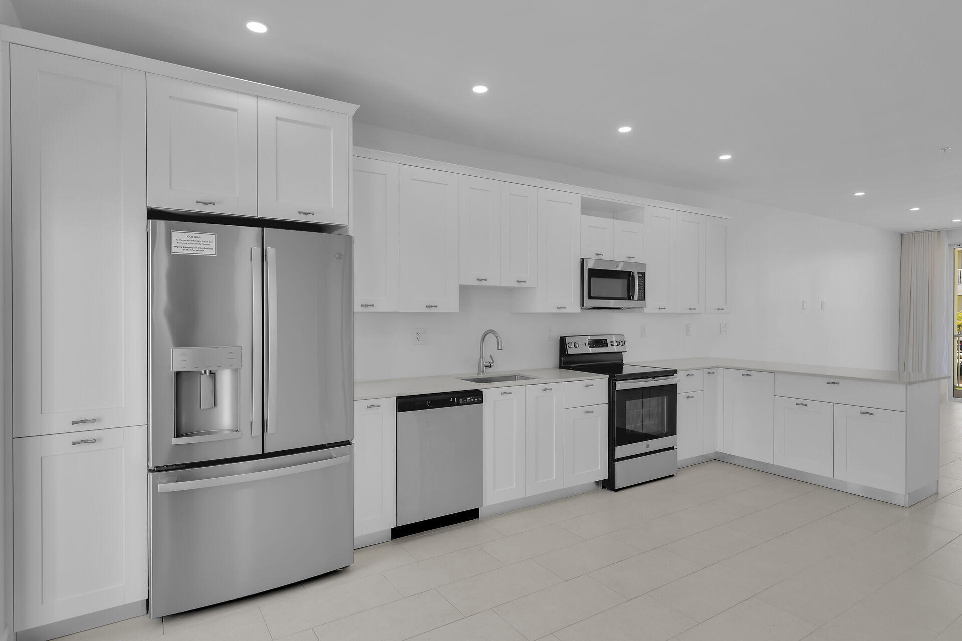 501 E Ocean Drive Unit: 17