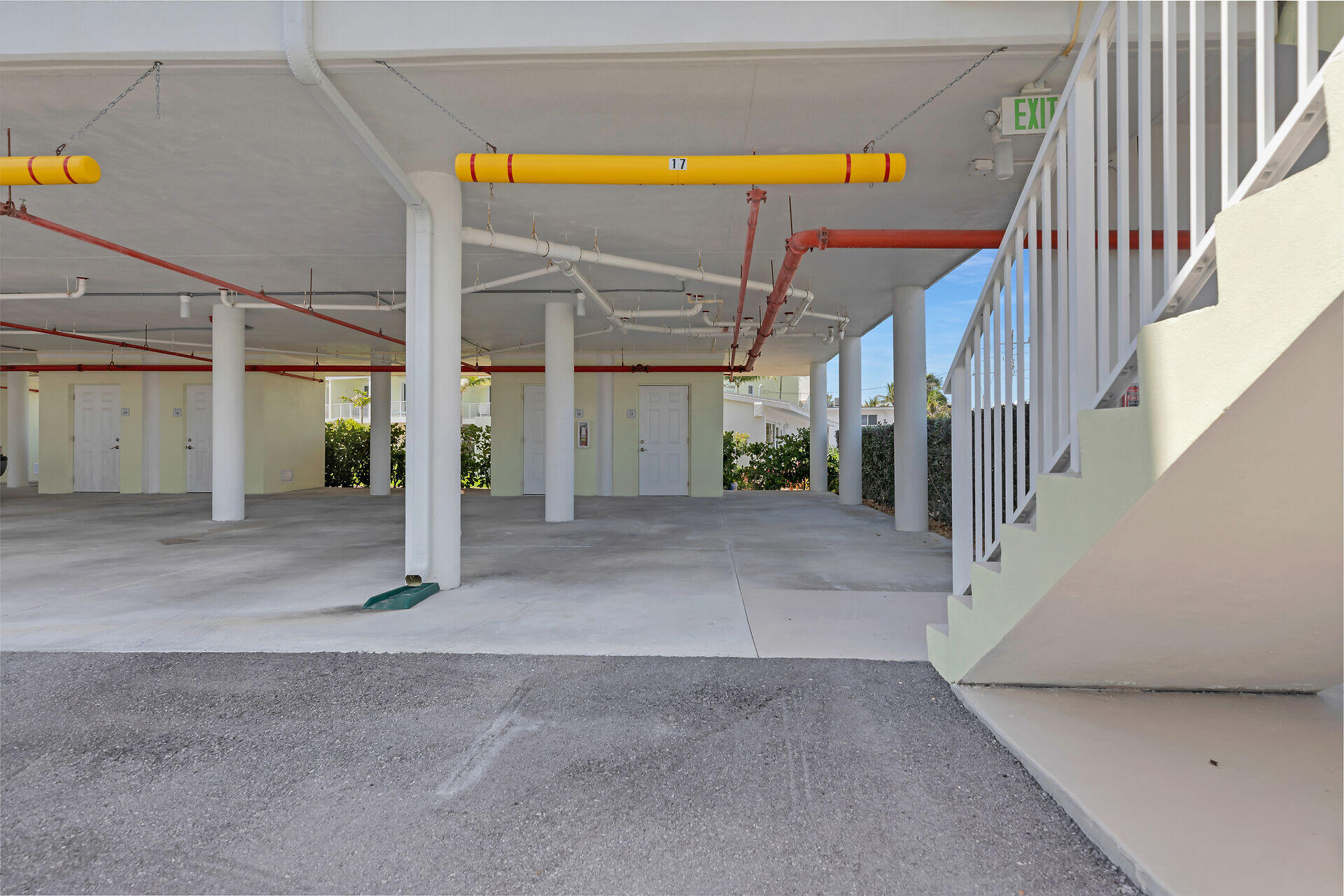 501 E Ocean Drive Unit: 17