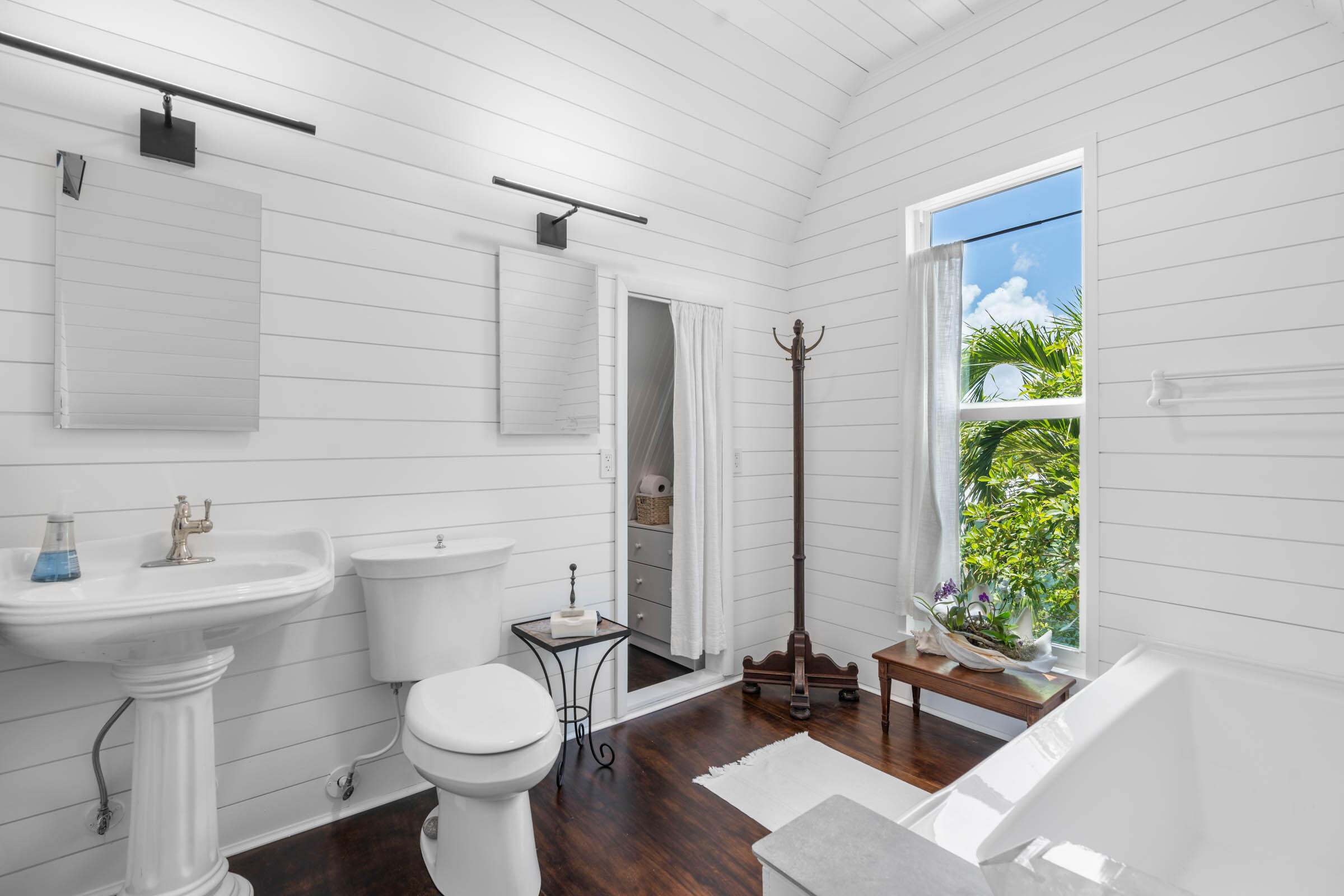 22852 John Silver Lane