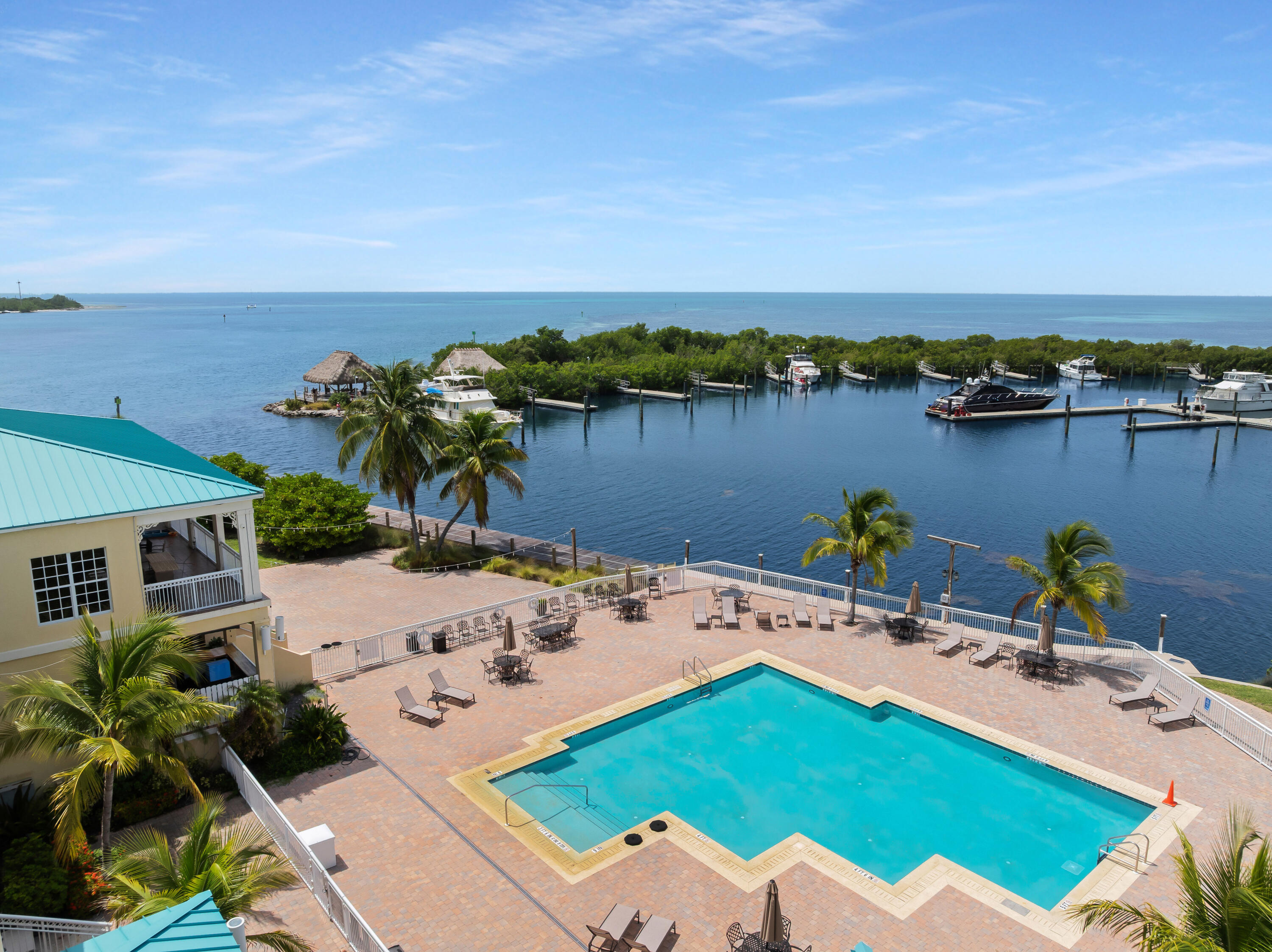 6000 Peninsular Avenue Unit: LU28