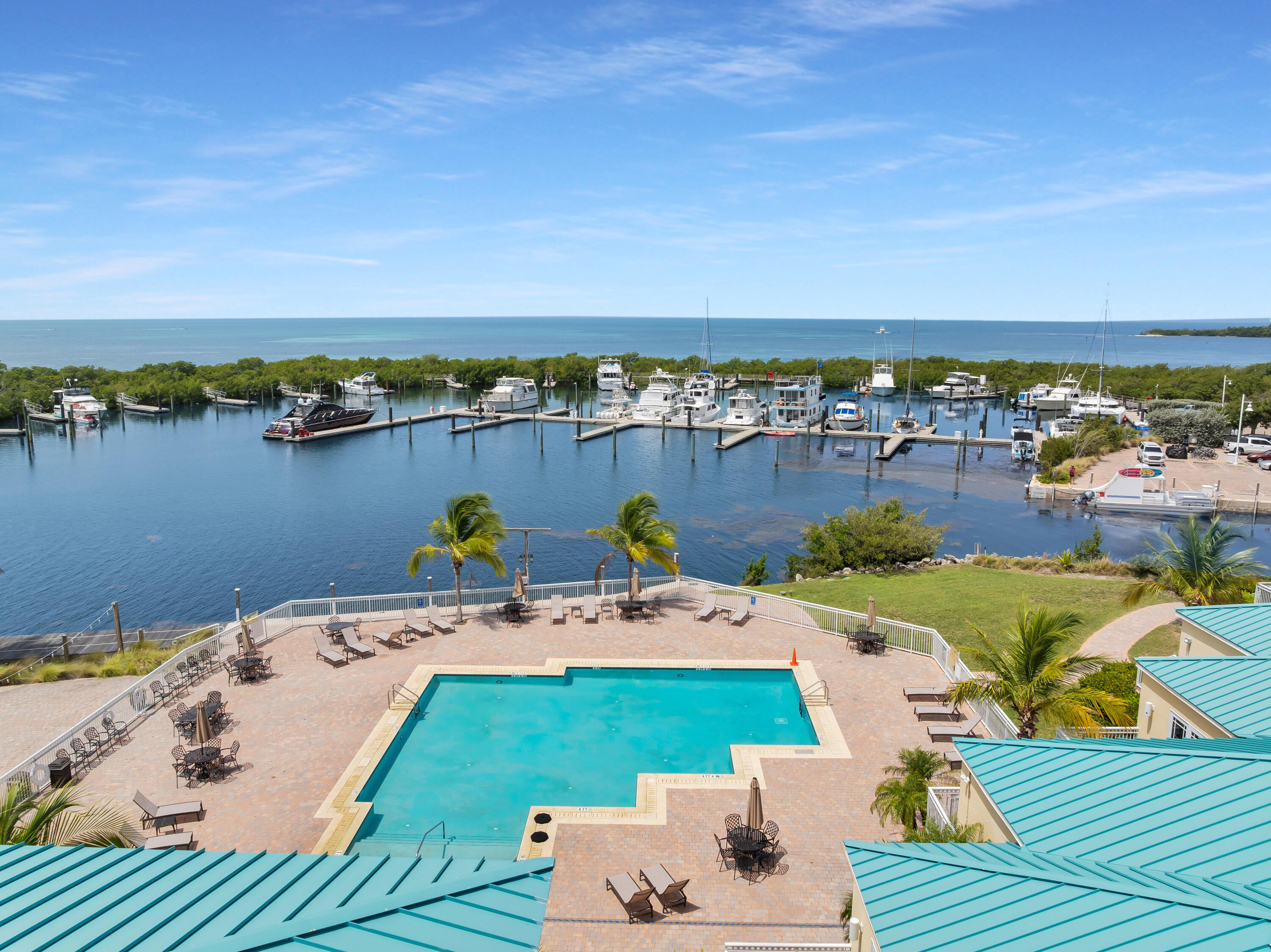 6000 Peninsular Avenue Unit: LU28