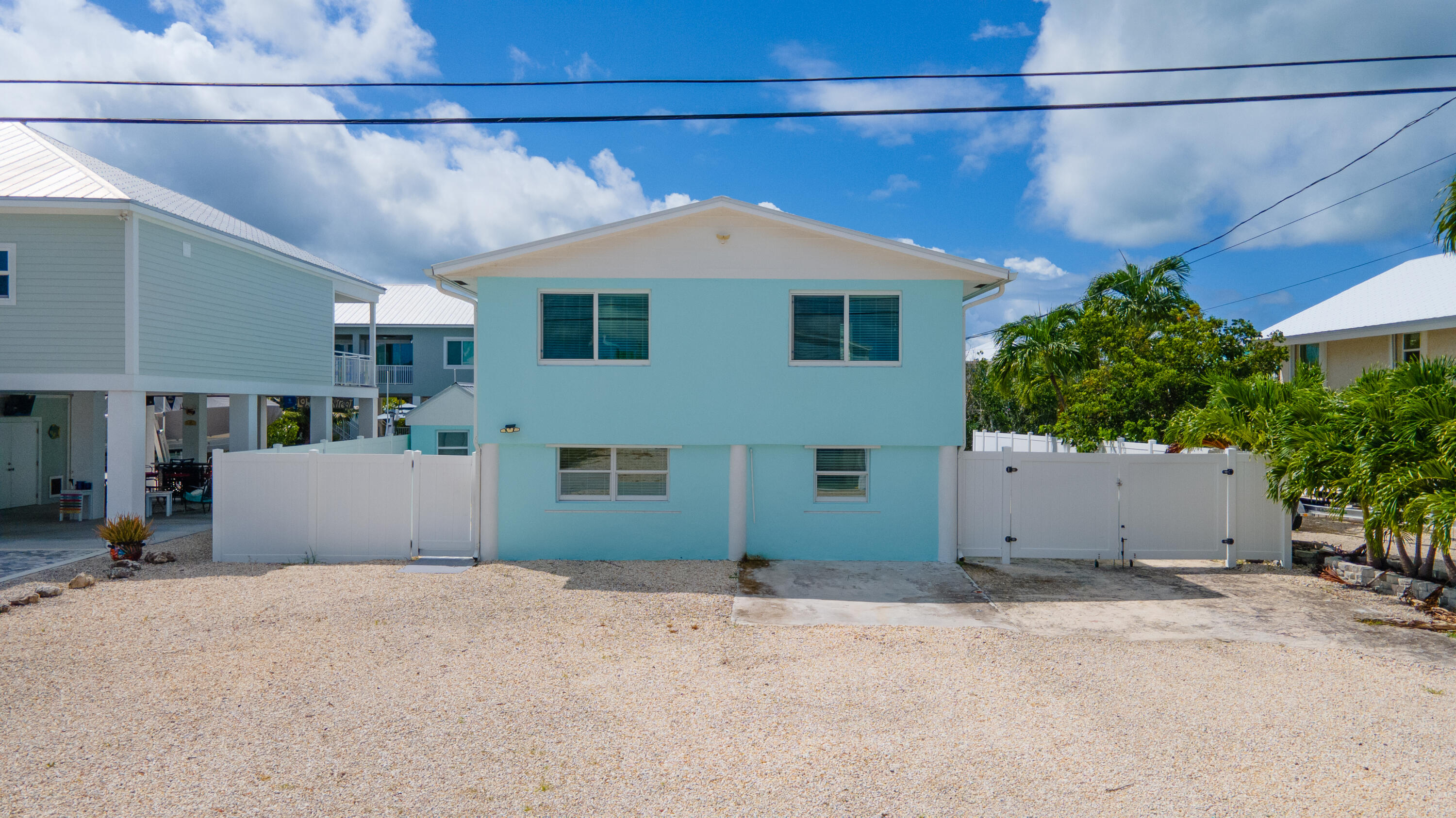 27332 St Martin Lane